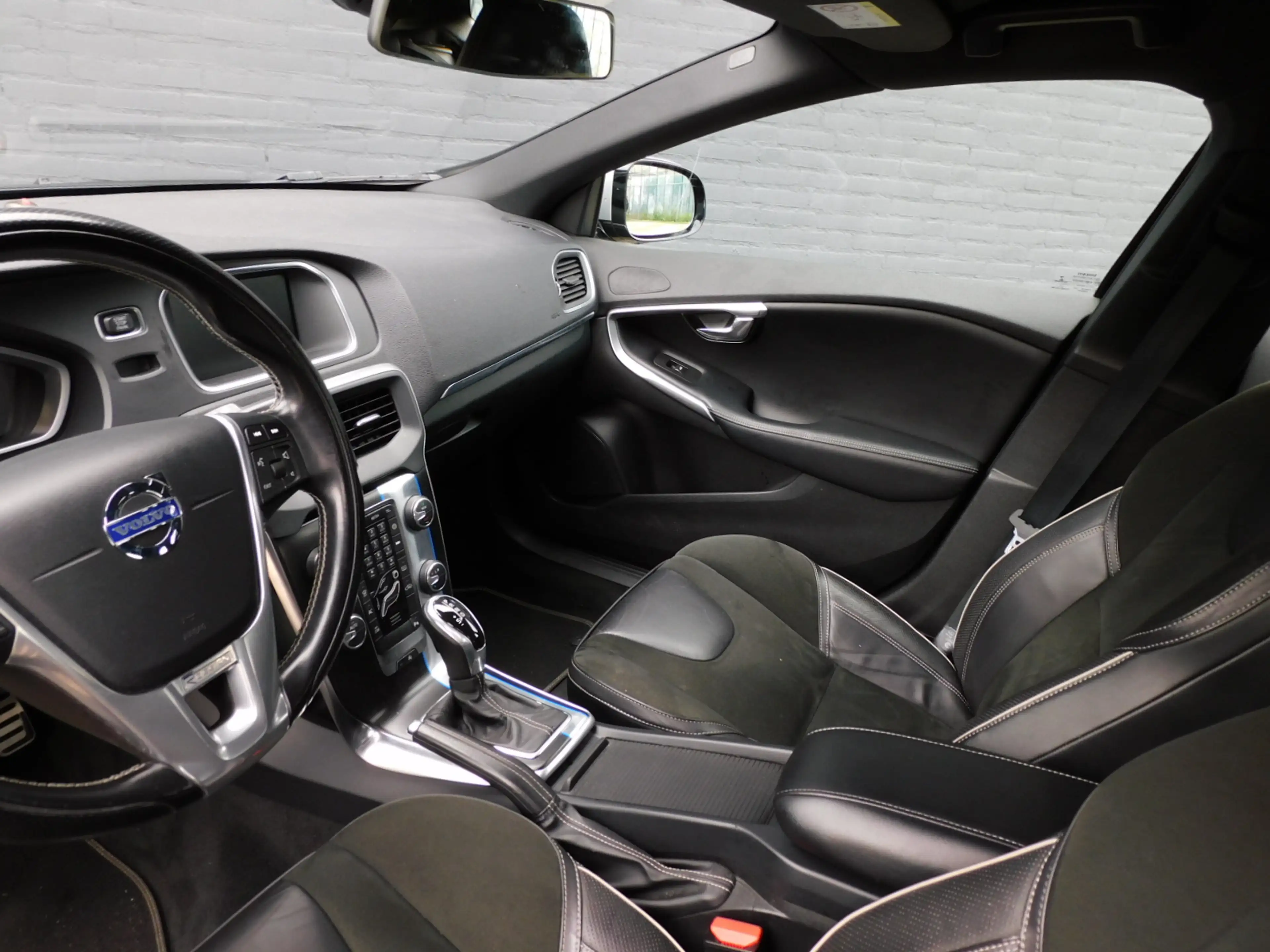 Volvo V40 1.6 T4 R-Design TOPSTAAT! PERFECT ONDERHOUDEN! NAV — photo 8