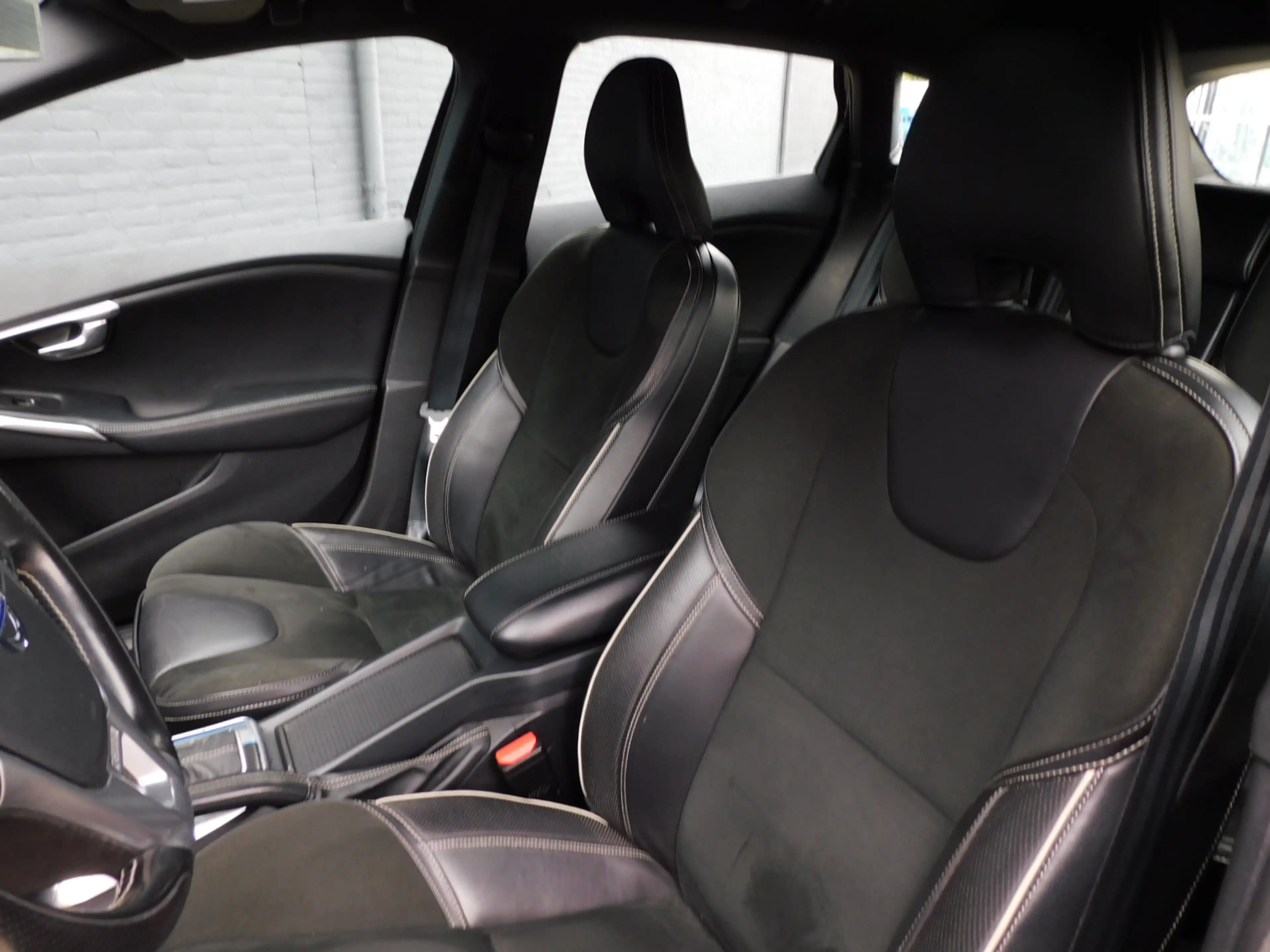 Volvo V40 1.6 T4 R-Design TOPSTAAT! PERFECT ONDERHOUDEN! NAV — photo 7
