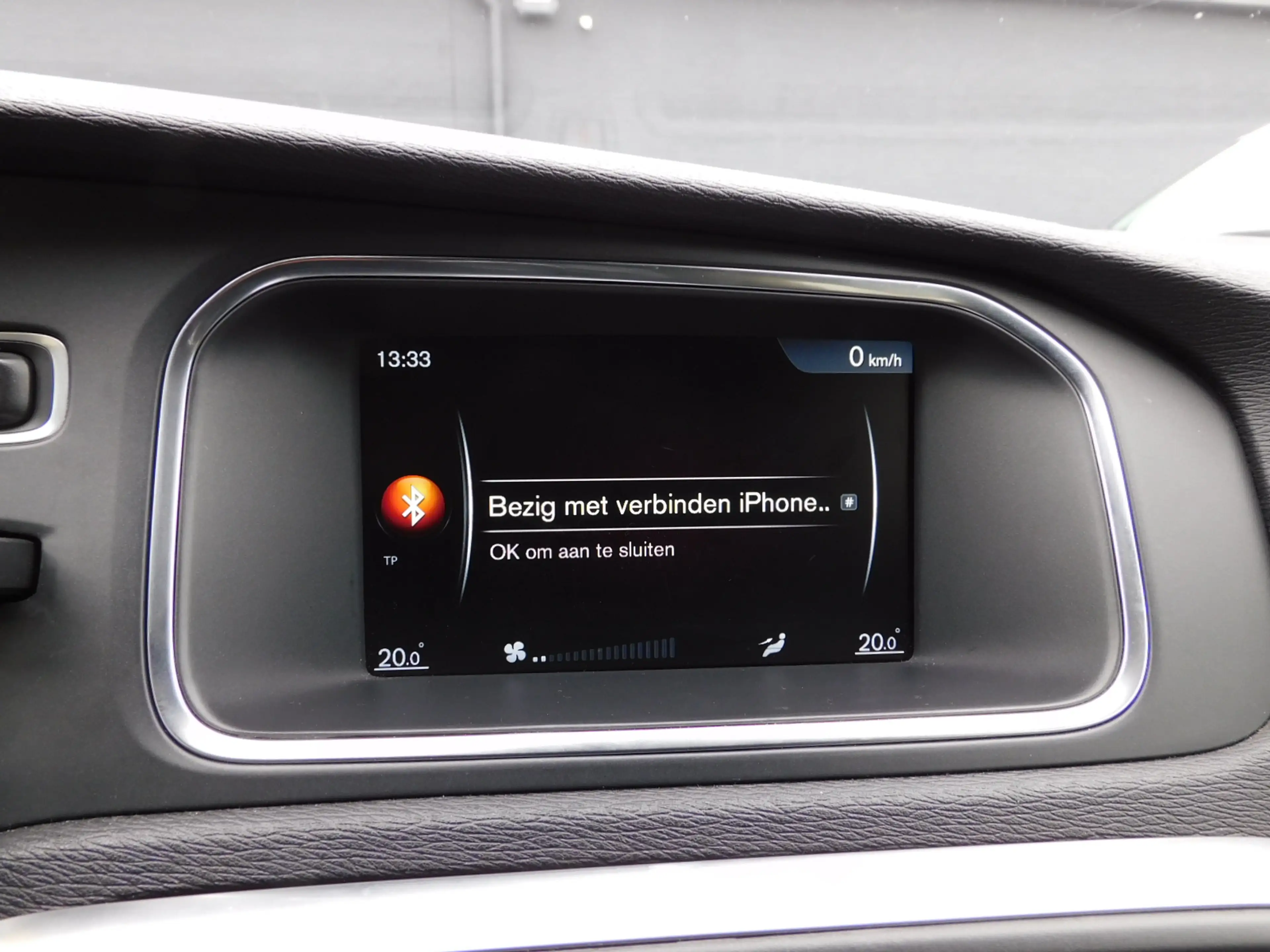 Volvo V40 1.6 T4 R-Design TOPSTAAT! PERFECT ONDERHOUDEN! NAV — photo 17