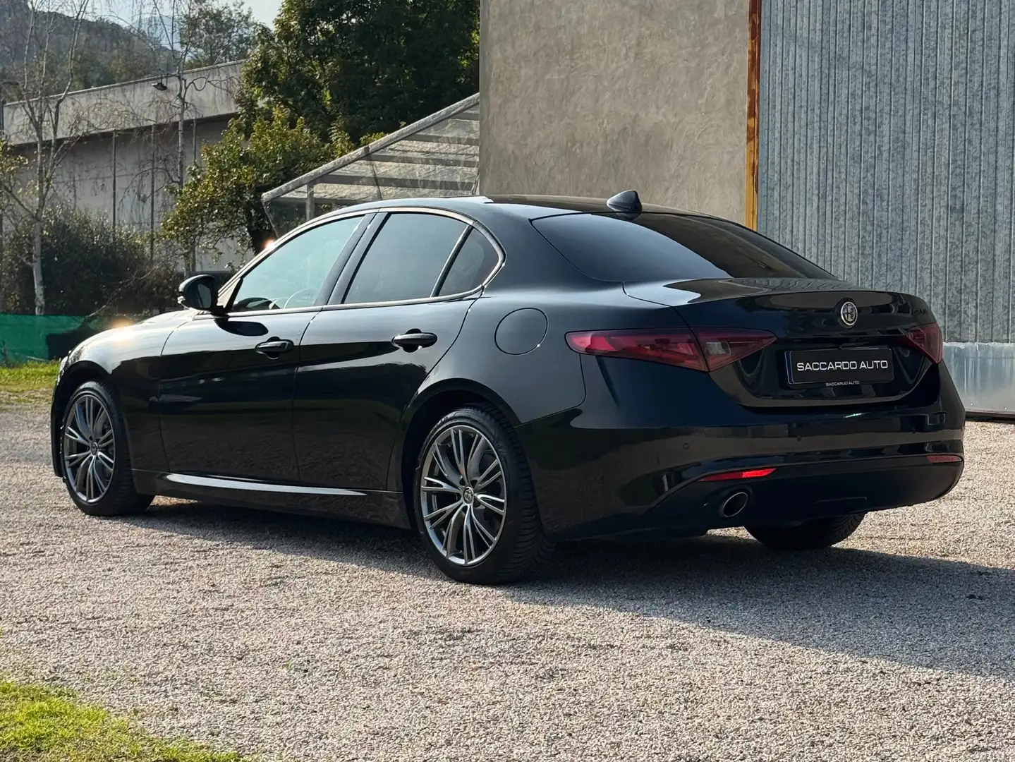 Alfa Romeo Giulia 2.2 Executive 160cv AT8 | PREZZO PROMO Nero - 2