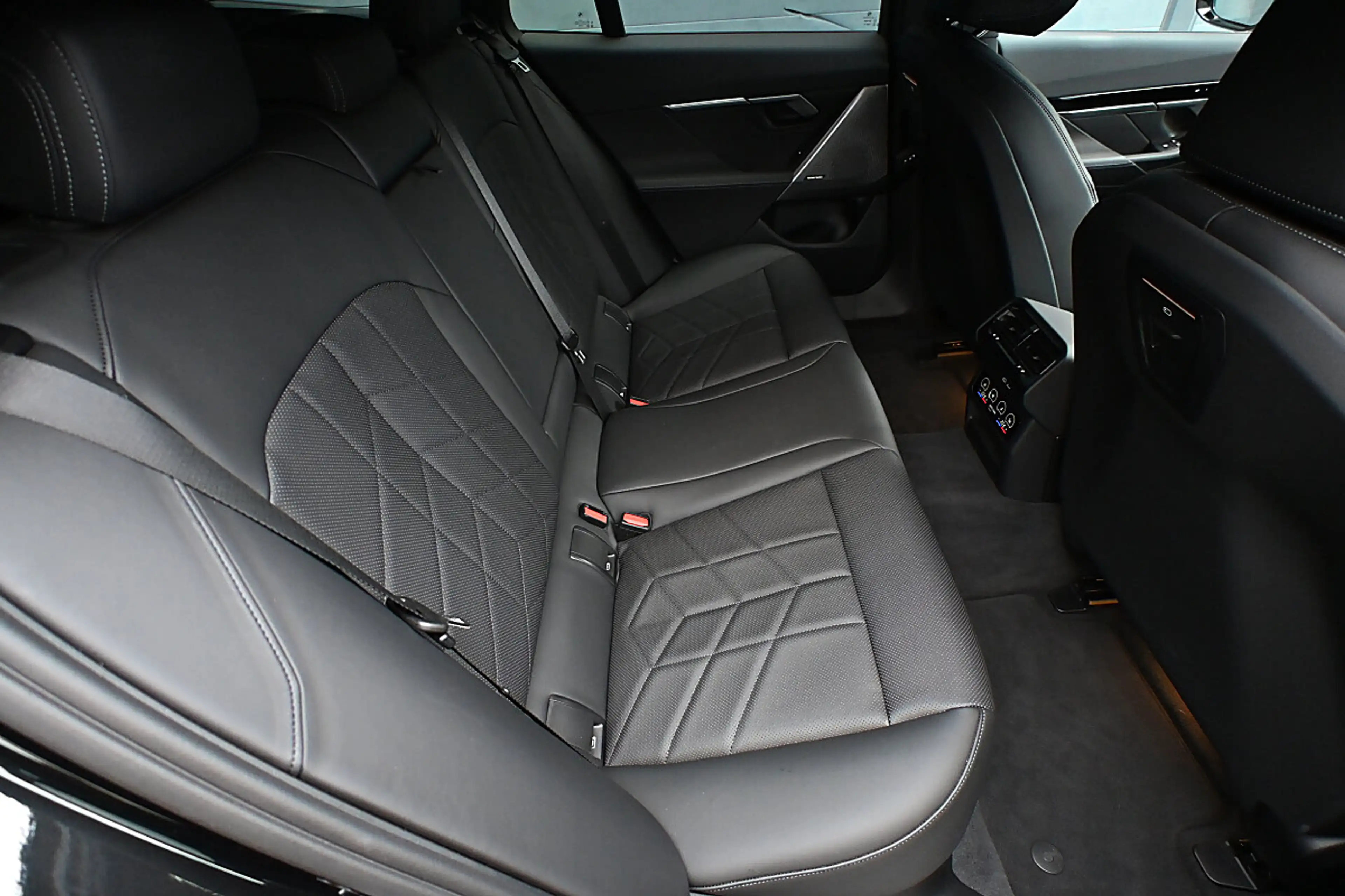 BMW 540 d Touring MHEV xDrive Aut. NP €104k ACC, Sitzkl... — photo 15