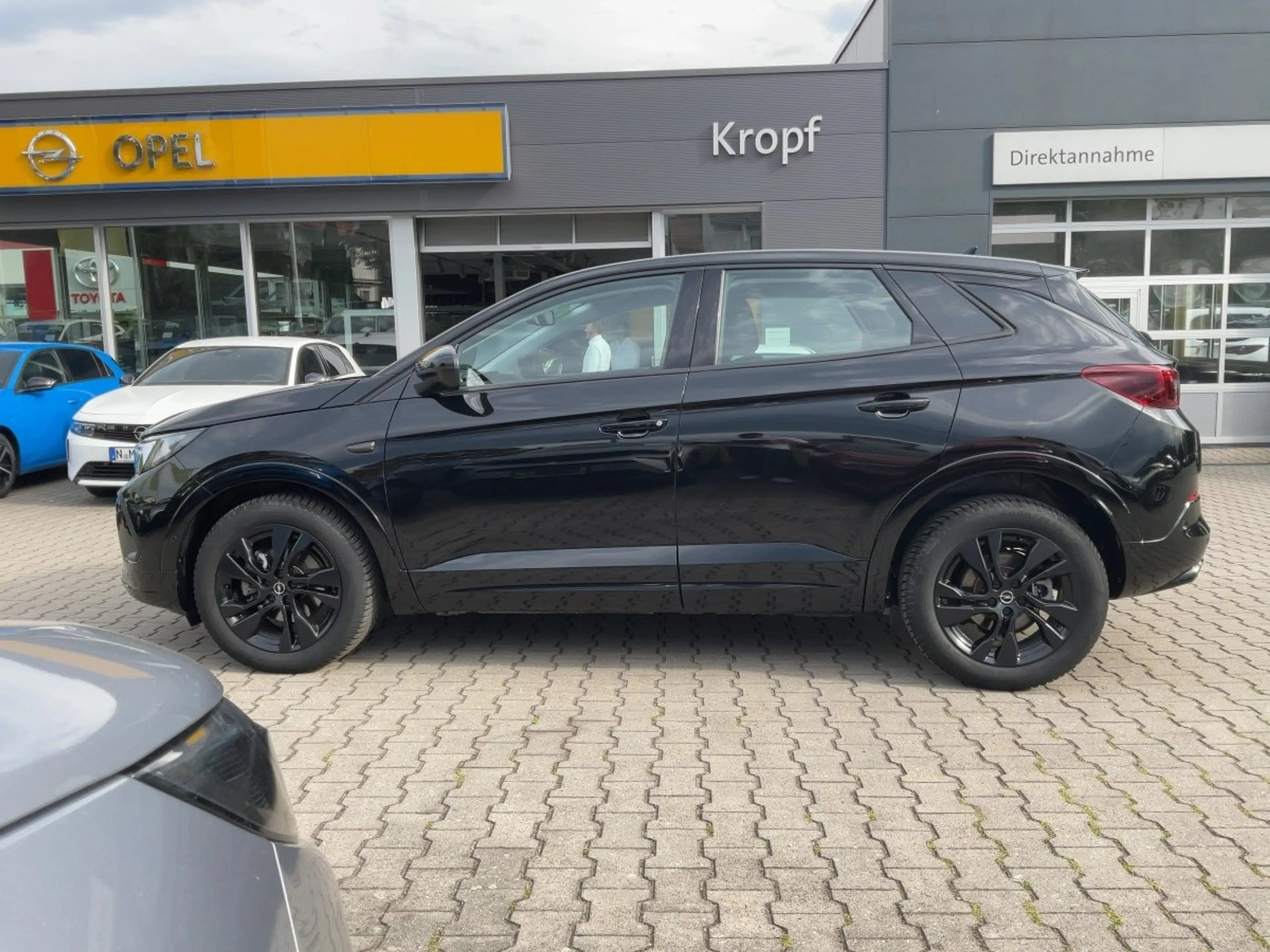Opel Grandland 1.2 GS Line Alcantara+LED+Navi+SHZ+LM — photo 3