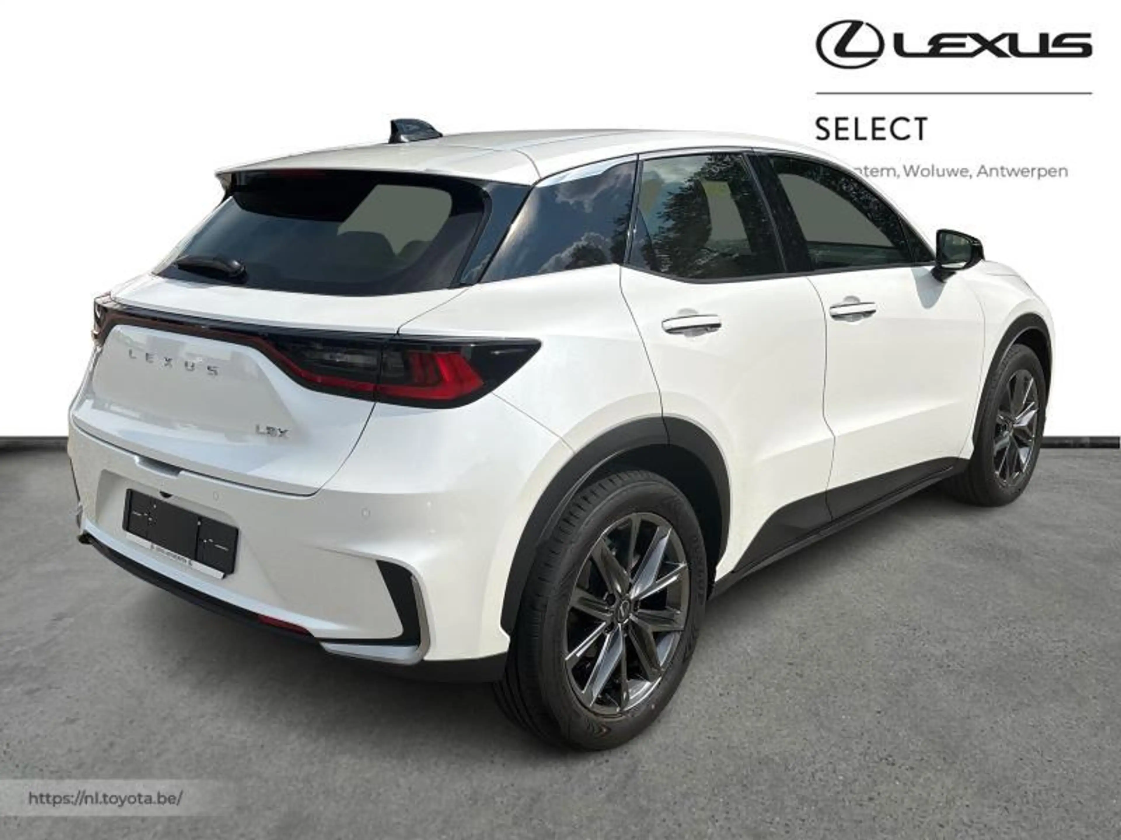 Lexus LBX Elegant + Executive Pack — photo 15