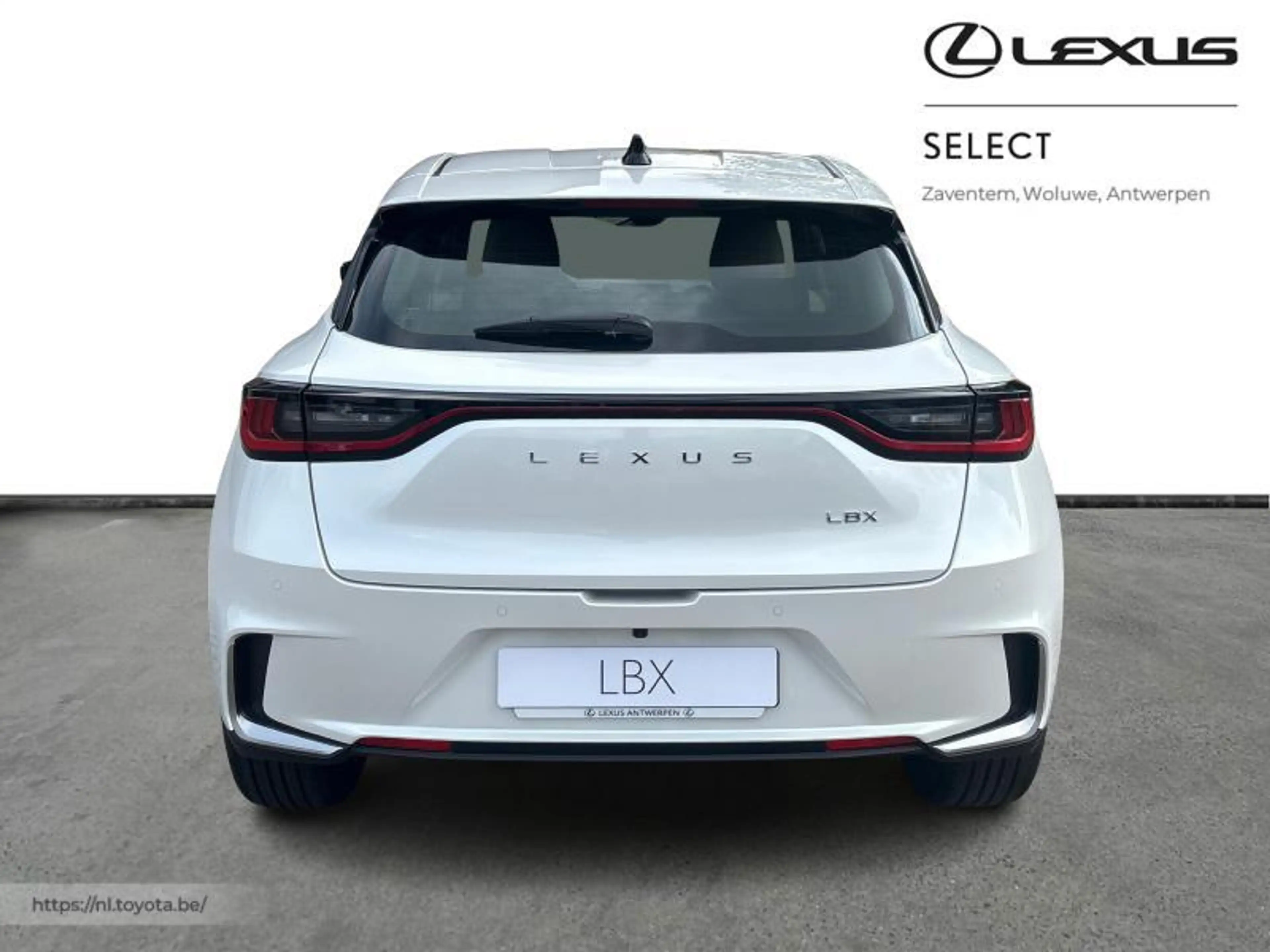 Lexus LBX Elegant + Executive Pack — photo 4