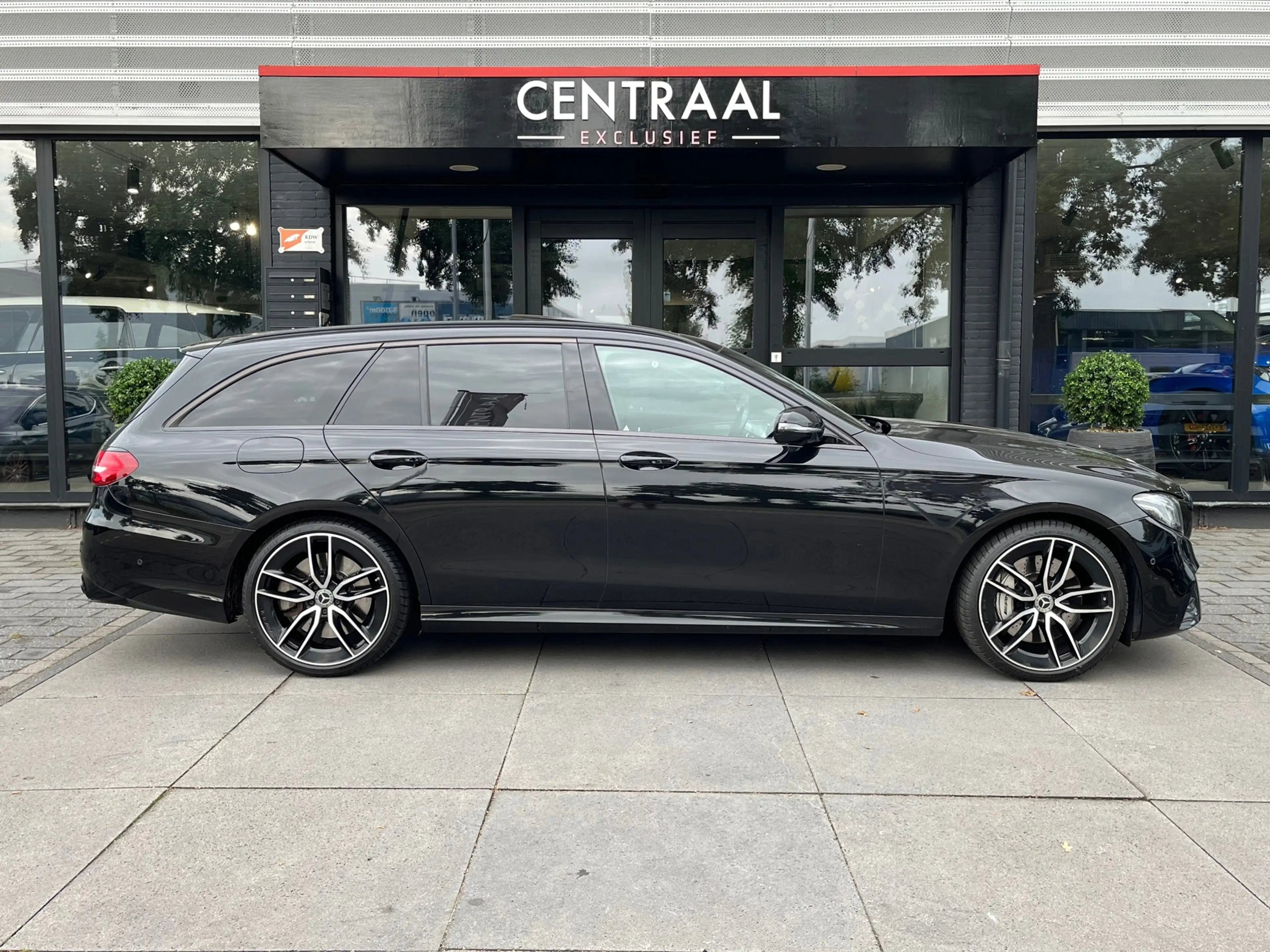 Mercedes-Benz E 53 AMG Estate 4MATIC 457PK|Pano|Burmester|360Camera|Lucht — photo 11