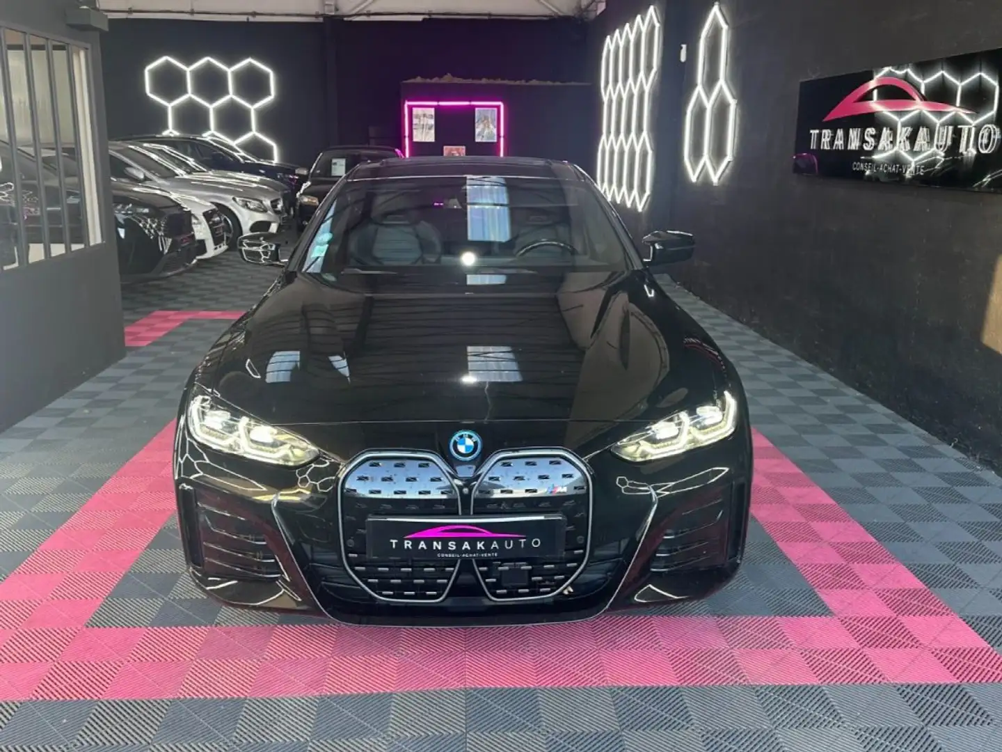 BMW i4 G26 M50 544 ch xDrive ~ Feux LASER ~ Toit Ouvrant ~Sièges électriques ~Régulateur adaptatif ~Caméra ~ Harman/Kardon Noir - 2