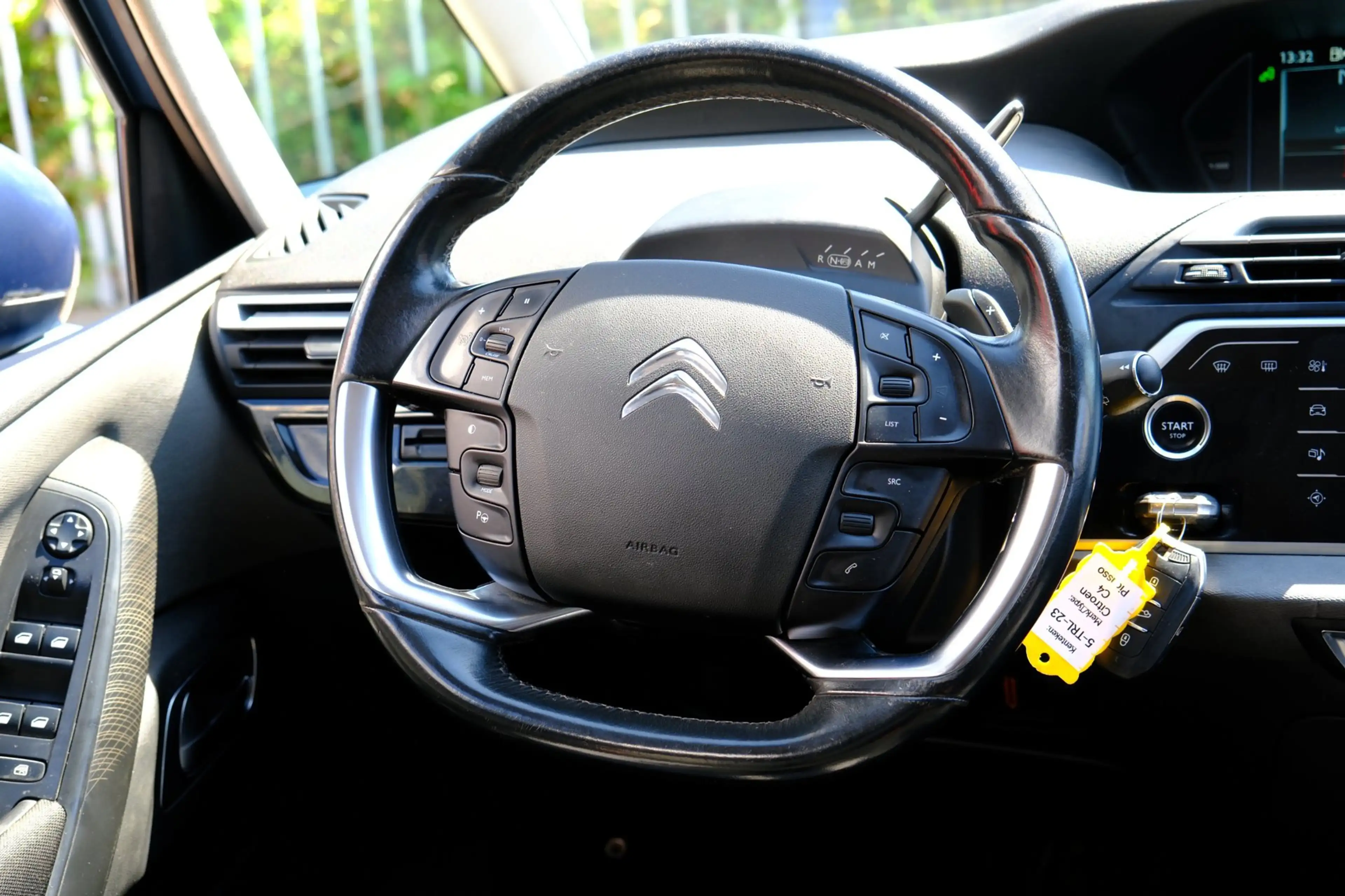 Citroen Grand C4 Picasso 1.6 HDi Business Aut. Navi|Cam|Clima|LMV|Panoramis — photo 6