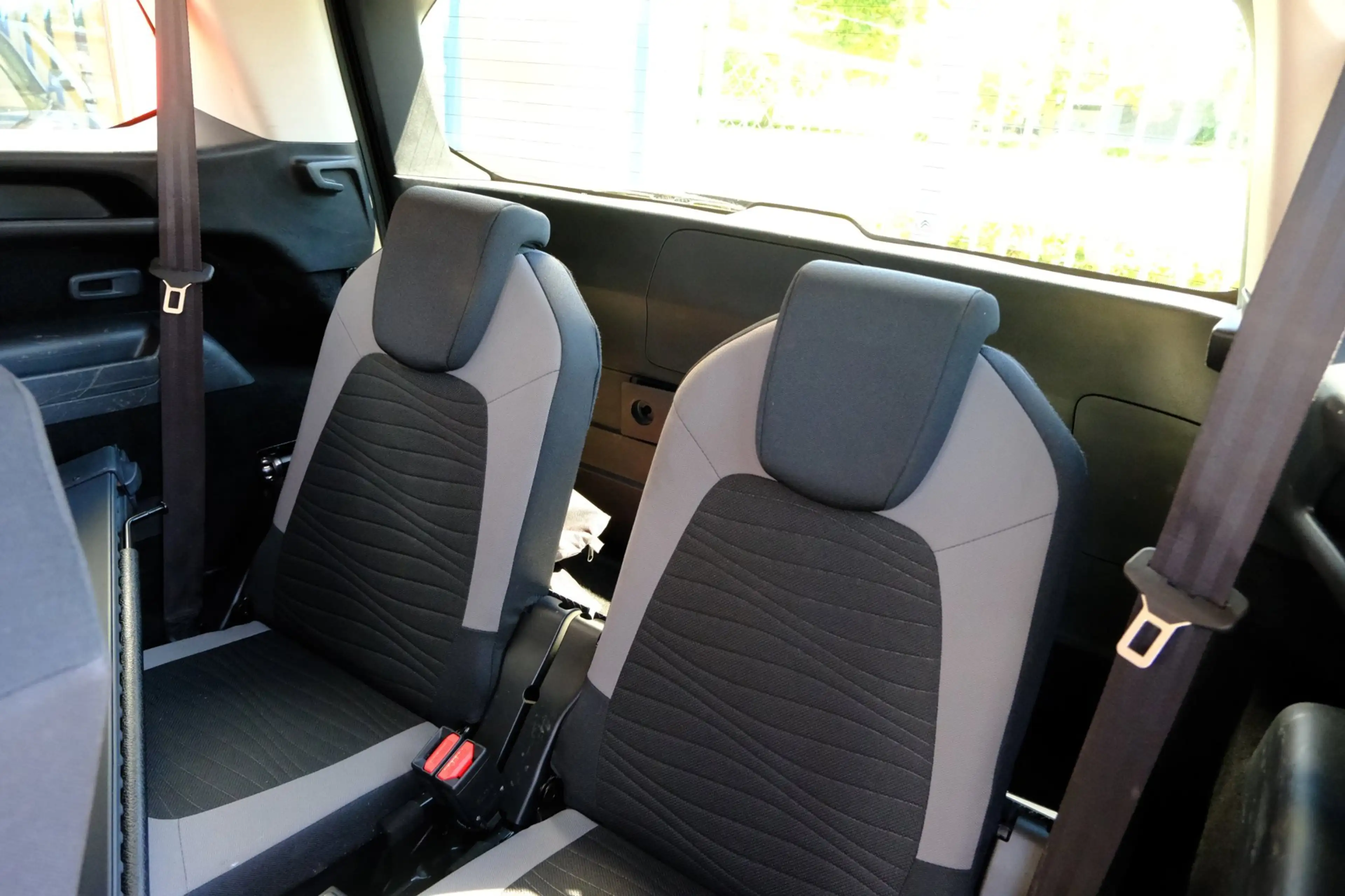 Citroen Grand C4 Picasso 1.6 HDi Business Aut. Navi|Cam|Clima|LMV|Panoramis — photo 26