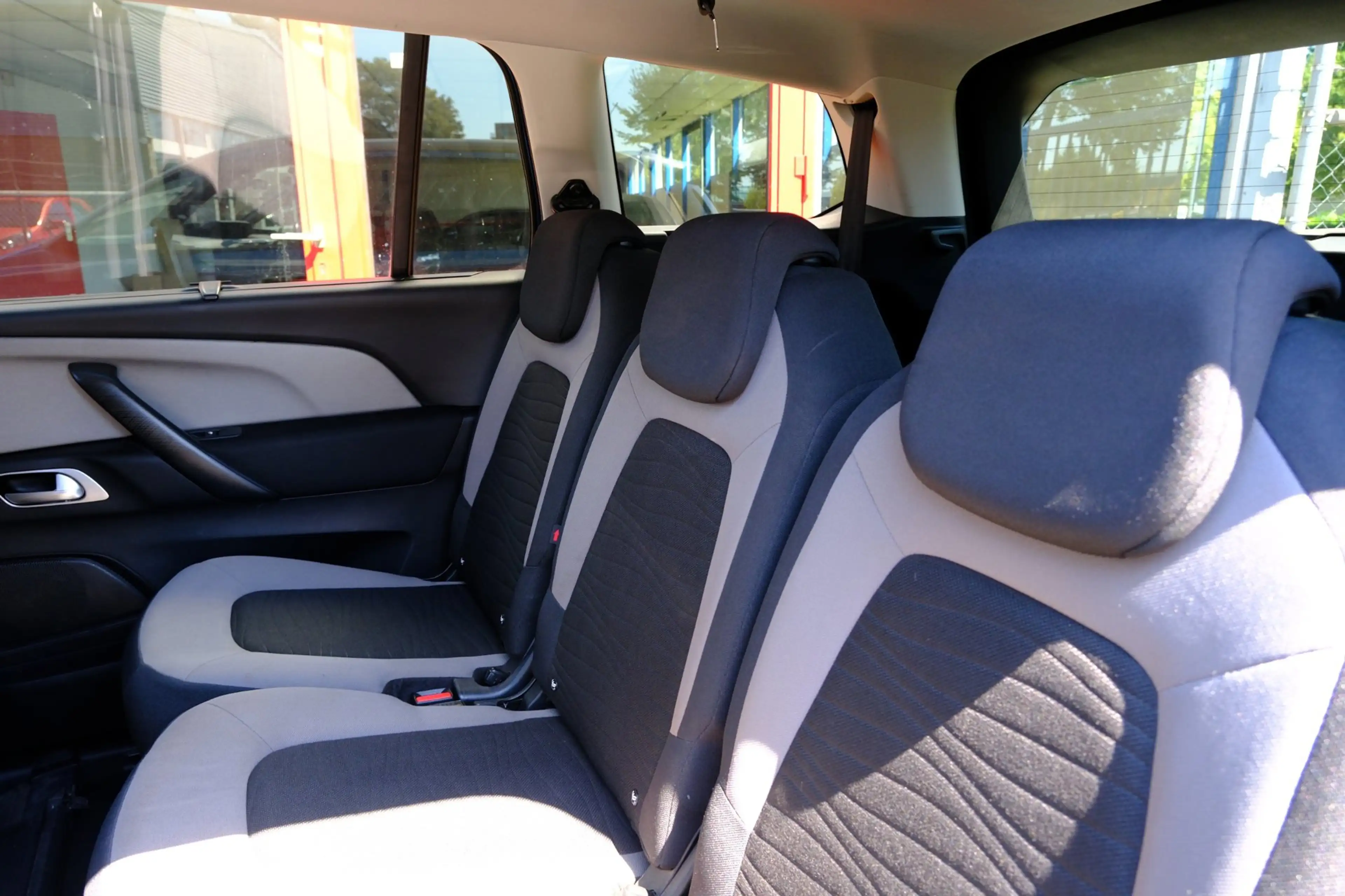 Citroen Grand C4 Picasso 1.6 HDi Business Aut. Navi|Cam|Clima|LMV|Panoramis — photo 25
