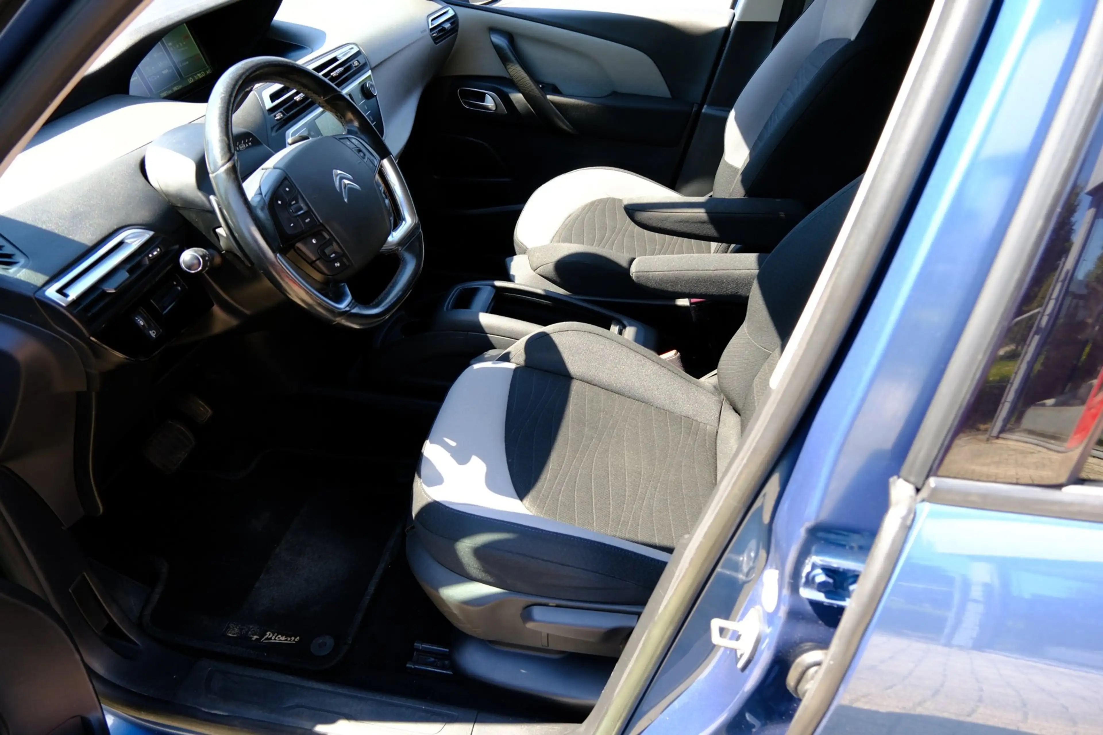 Citroen Grand C4 Picasso 1.6 HDi Business Aut. Navi|Cam|Clima|LMV|Panoramis — photo 2