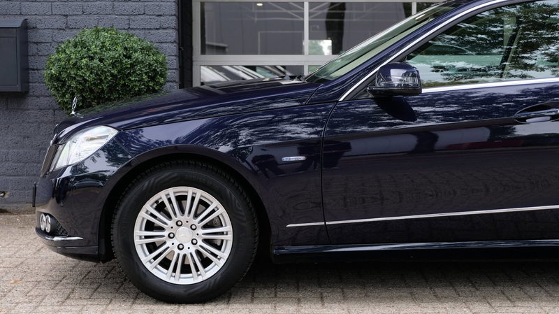 Mercedes-Benz E 200 CGI Business Class Elegance — photo 15