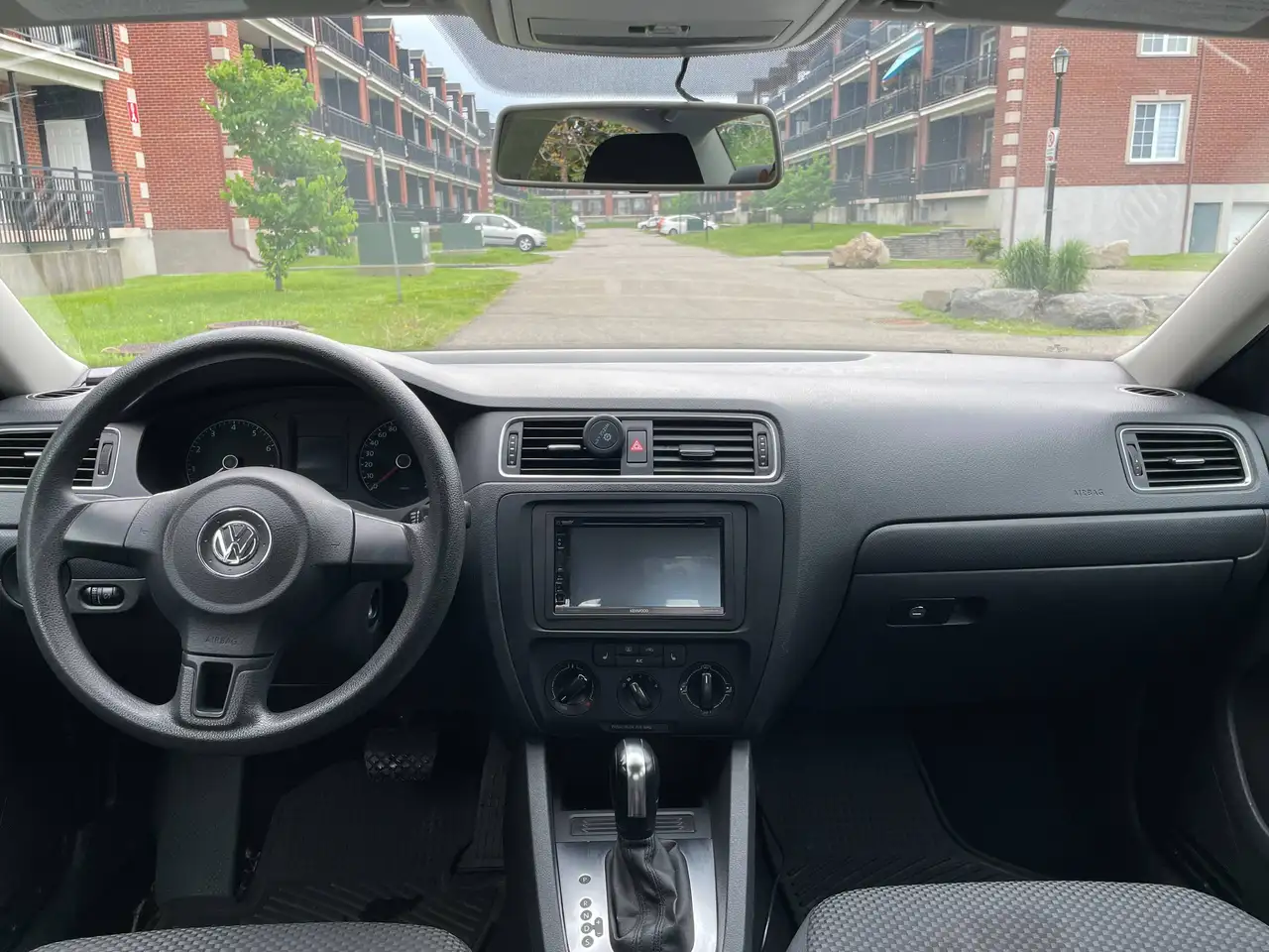 Volkswagen Jetta снимка Volkswagen Jetta