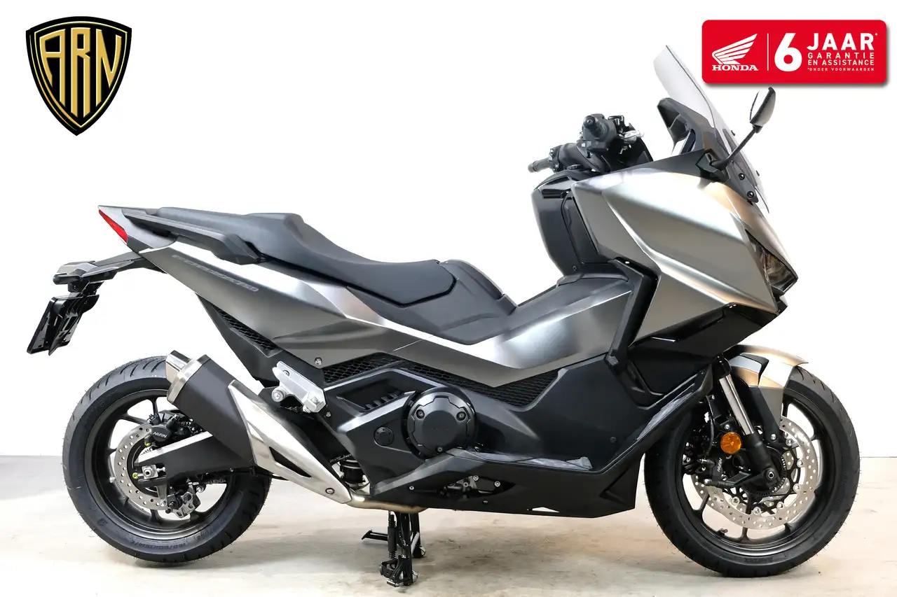 Honda Forza 750