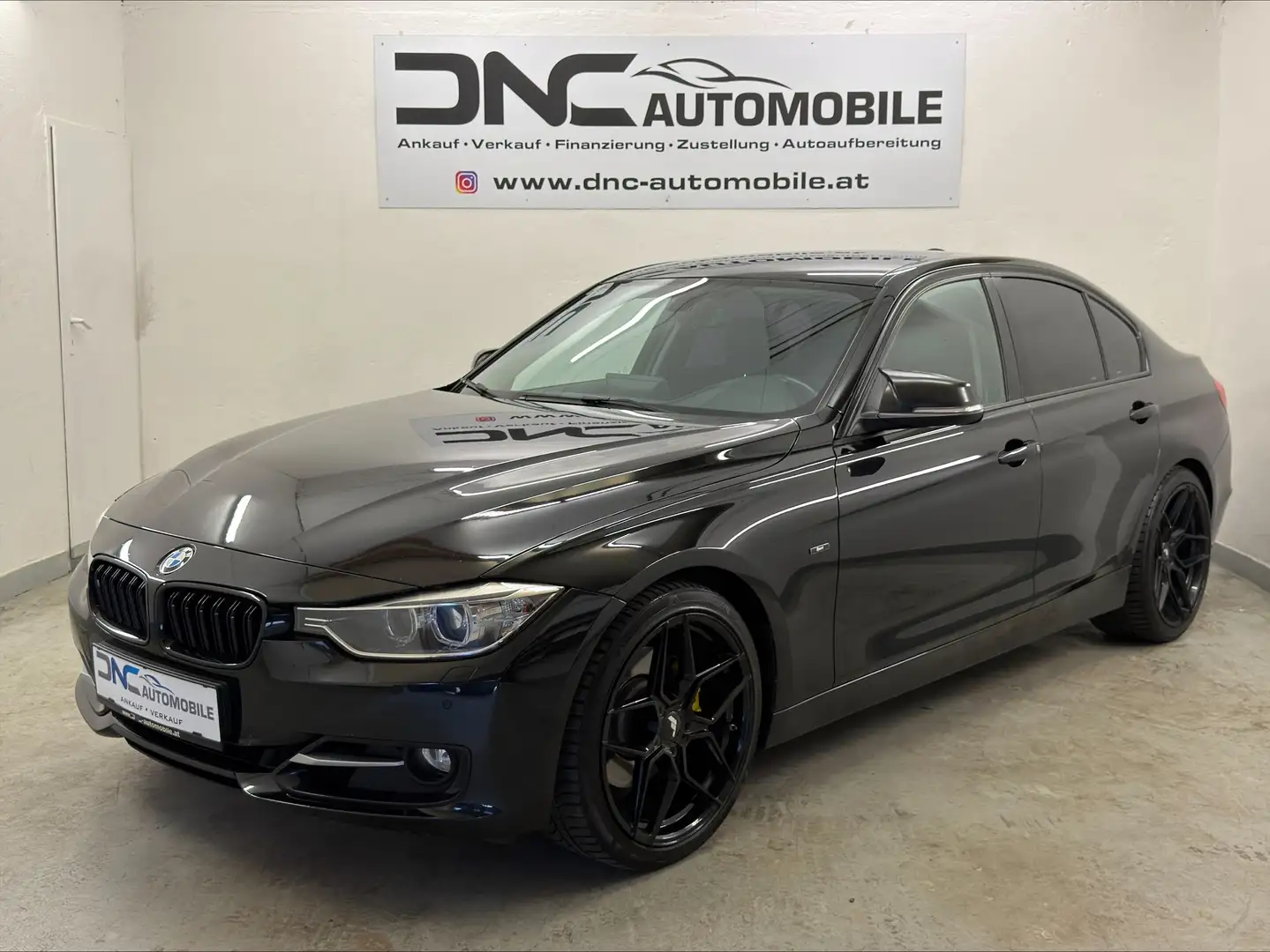 BMW 330 d xDrive Aut. *SHZ*M-SPORTLENKRAD* Schwarz - 1