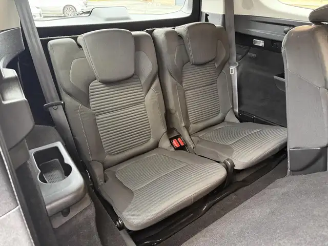 Renault Grand Scenic view 10