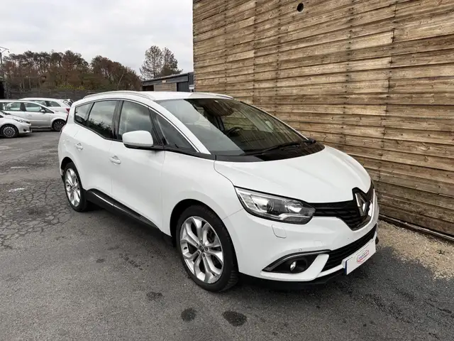 Renault Grand Scenic view 6