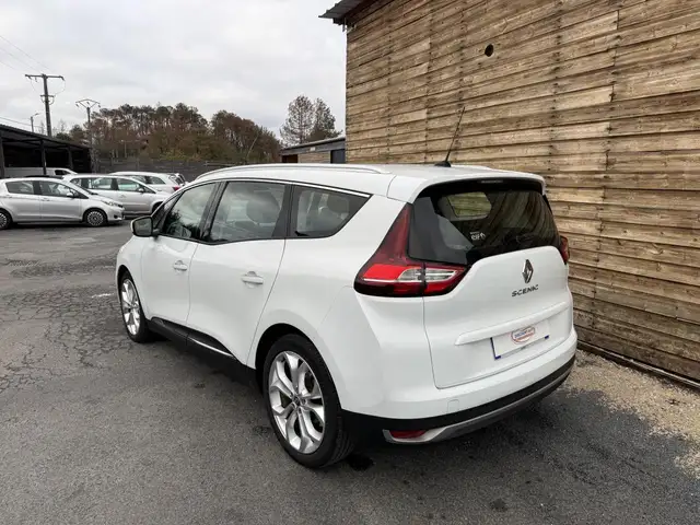 Renault Grand Scenic view 3