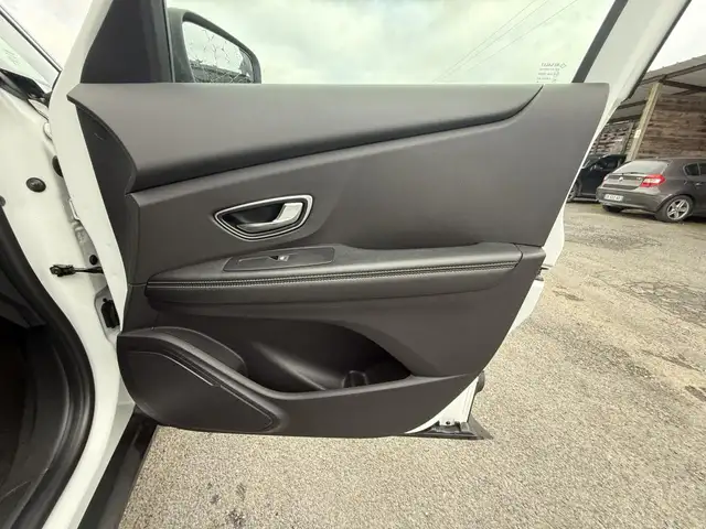 Renault Grand Scenic view 13