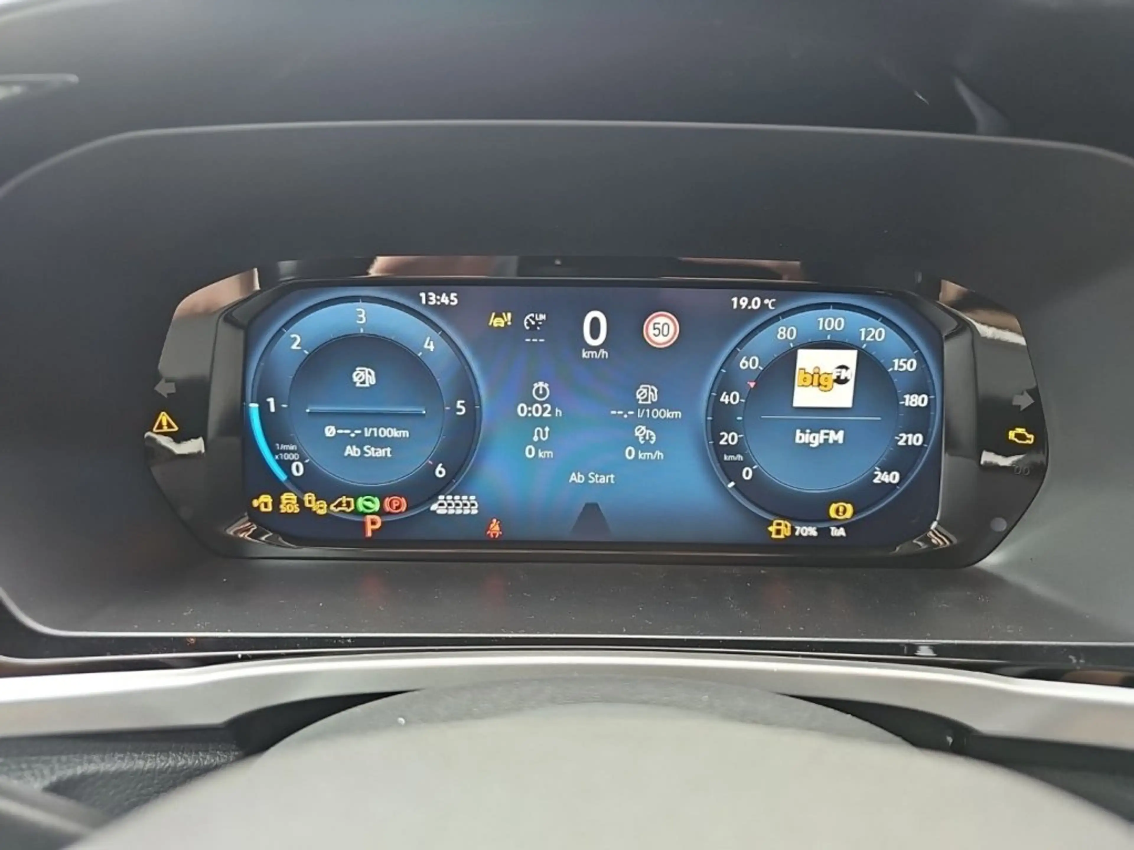 Ford Grand Tourneo Connect Titanium 2,0L Eblue 122PS A FWD — photo 11
