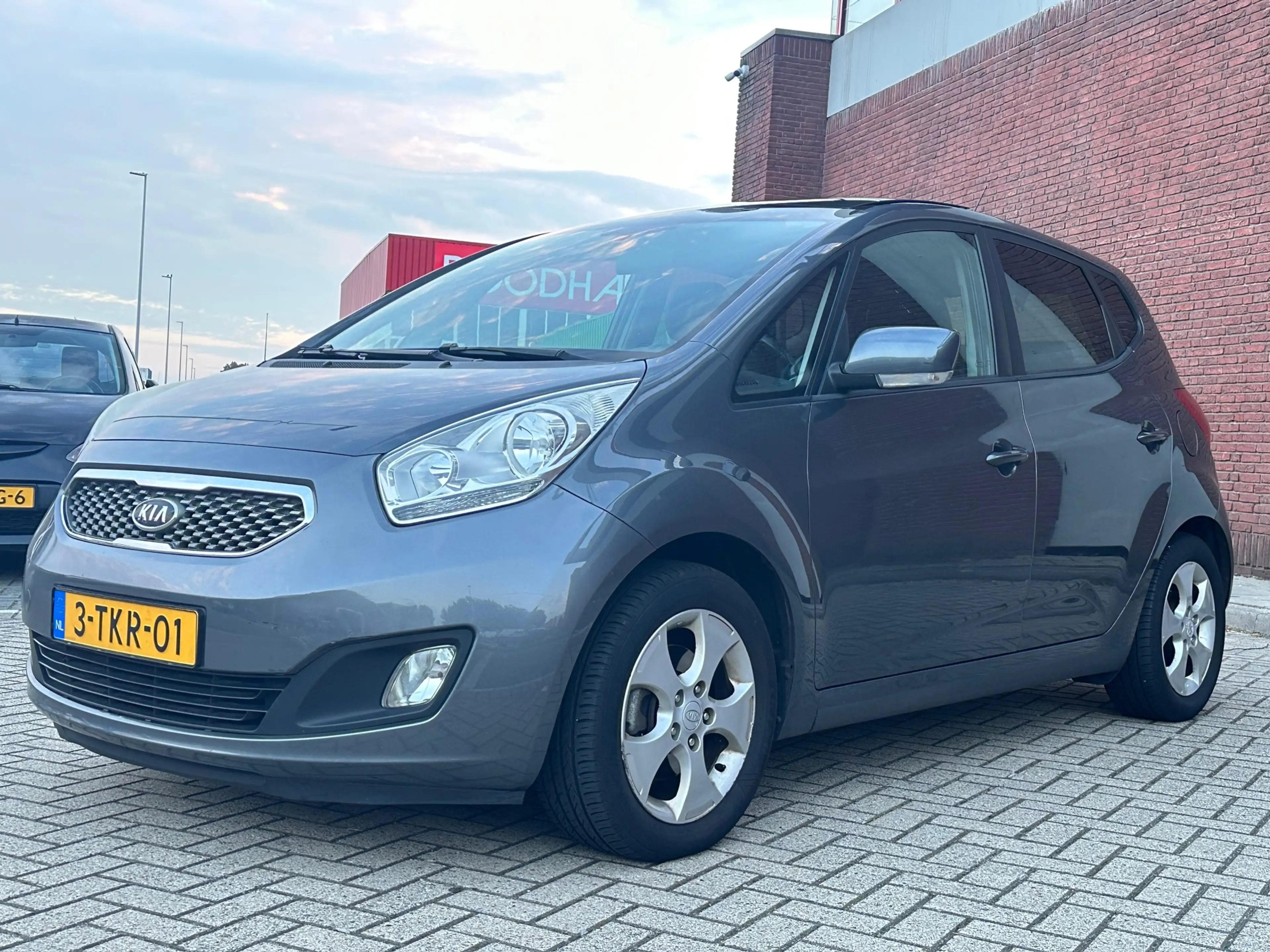Kia Venga 1.6 CVVT X-ecutive|AUTOMAAT|PANO|CRUISE|TREKHAAK — photo 3
