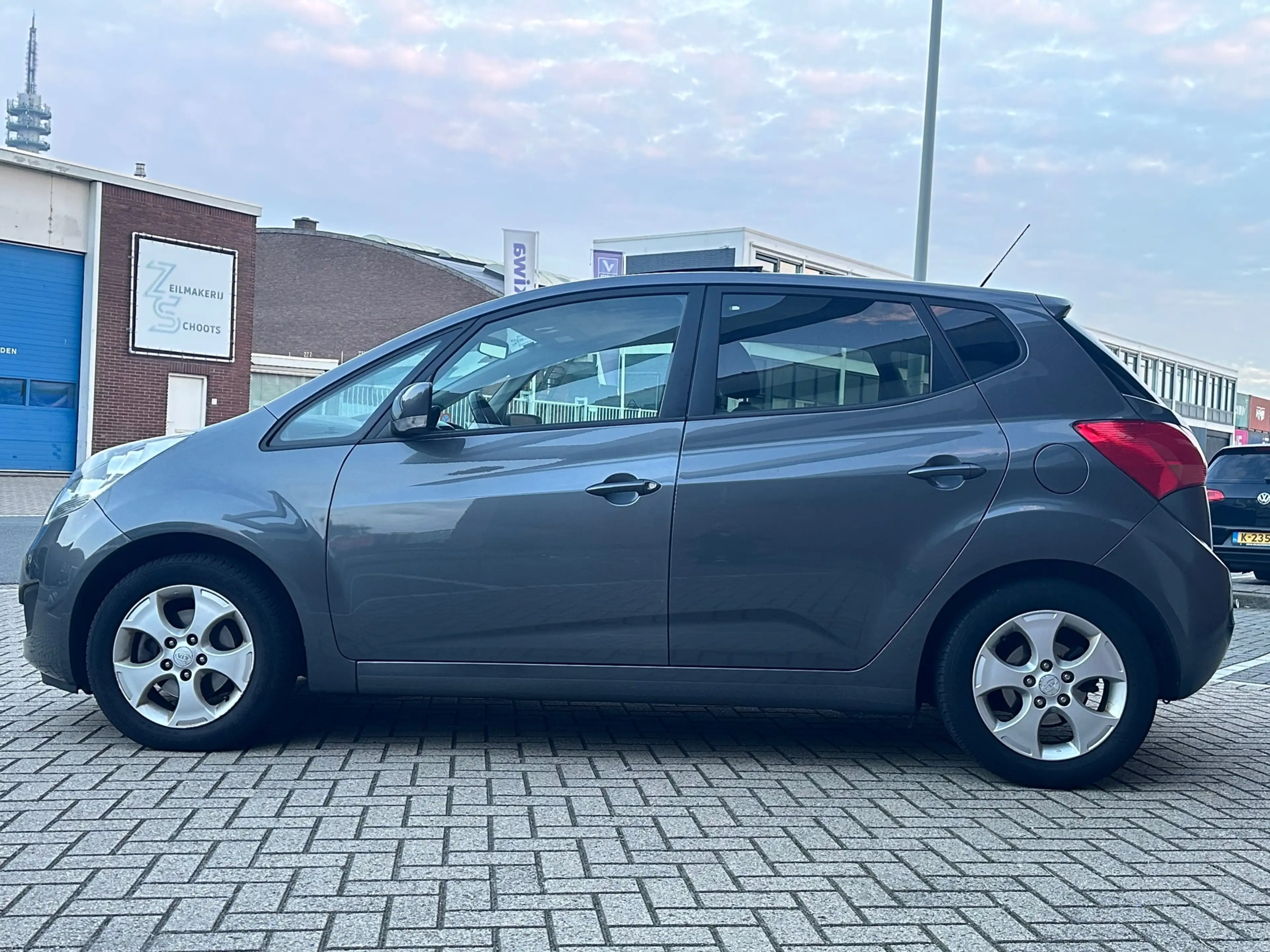 Kia Venga 1.6 CVVT X-ecutive|AUTOMAAT|PANO|CRUISE|TREKHAAK — photo 4