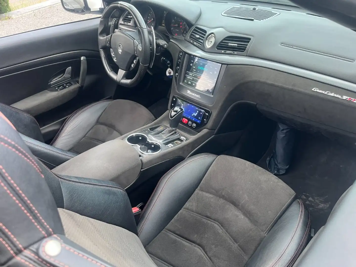Maserati GranCabrio 4.7S V8 460cv boite ZF MC Stradale Weiß - 2