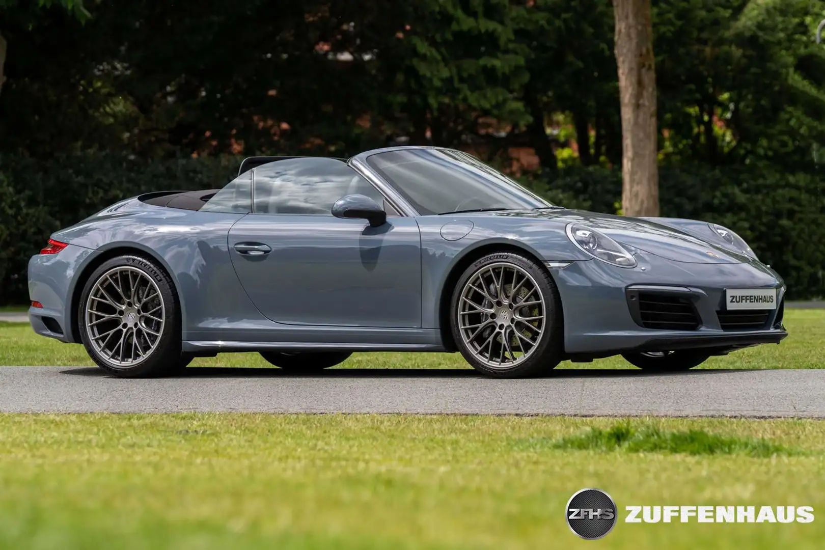Porsche 991 Cabrio 3.0 Carrera 4 PDK lage kmstand Blauw - 1