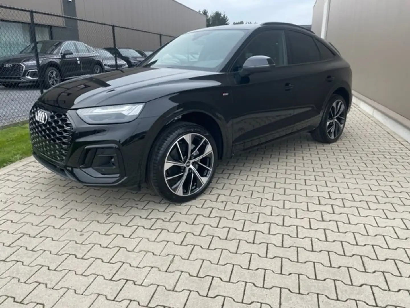 Audi Q5 Sportback 40 TDi S line /PANO/VALCONA/"21/B&O/NEW! Zwart - 1