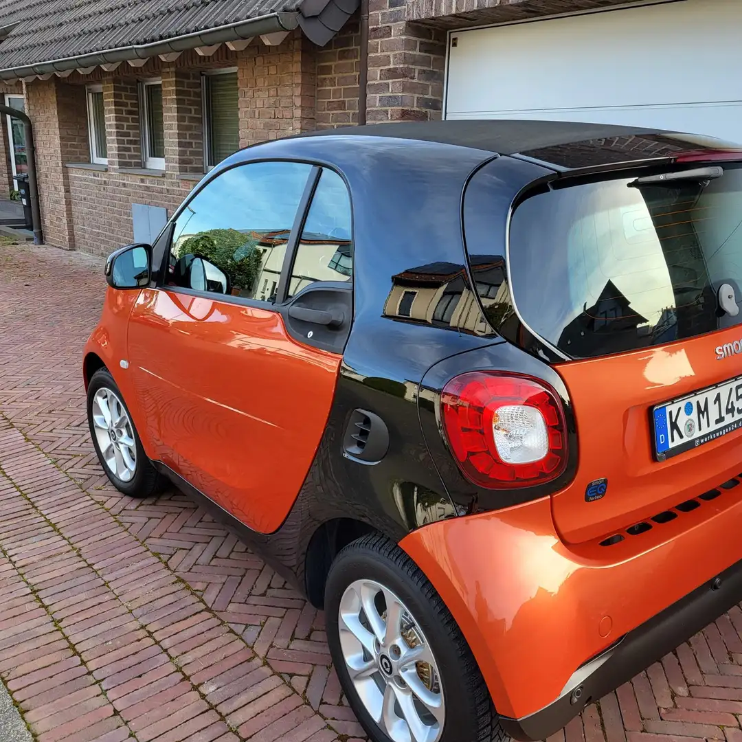 smart forTwo smart fortwo coupe EQ Orange - 2