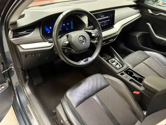 Skoda Octavia view 3