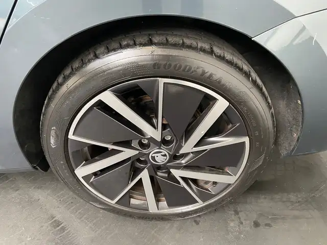 Skoda Octavia view 27