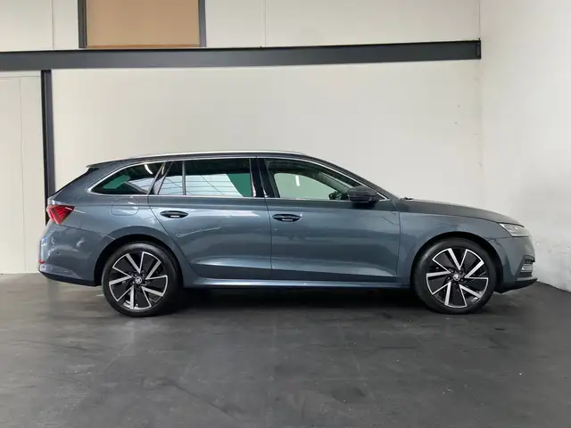 Skoda Octavia view 25