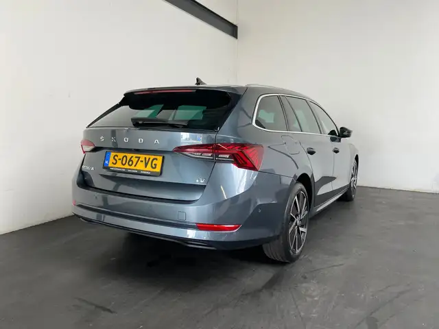Skoda Octavia view 2