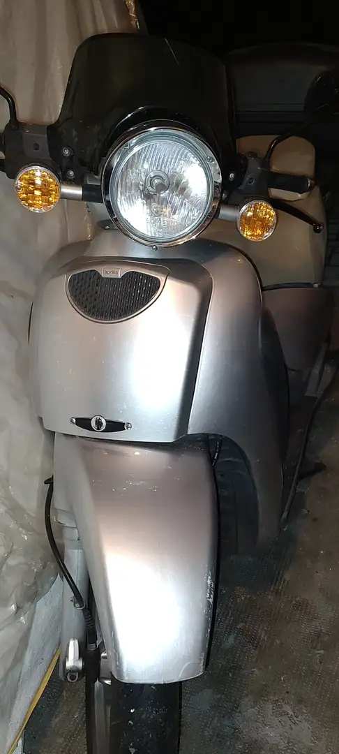 Aprilia Scarabeo Gri - 2