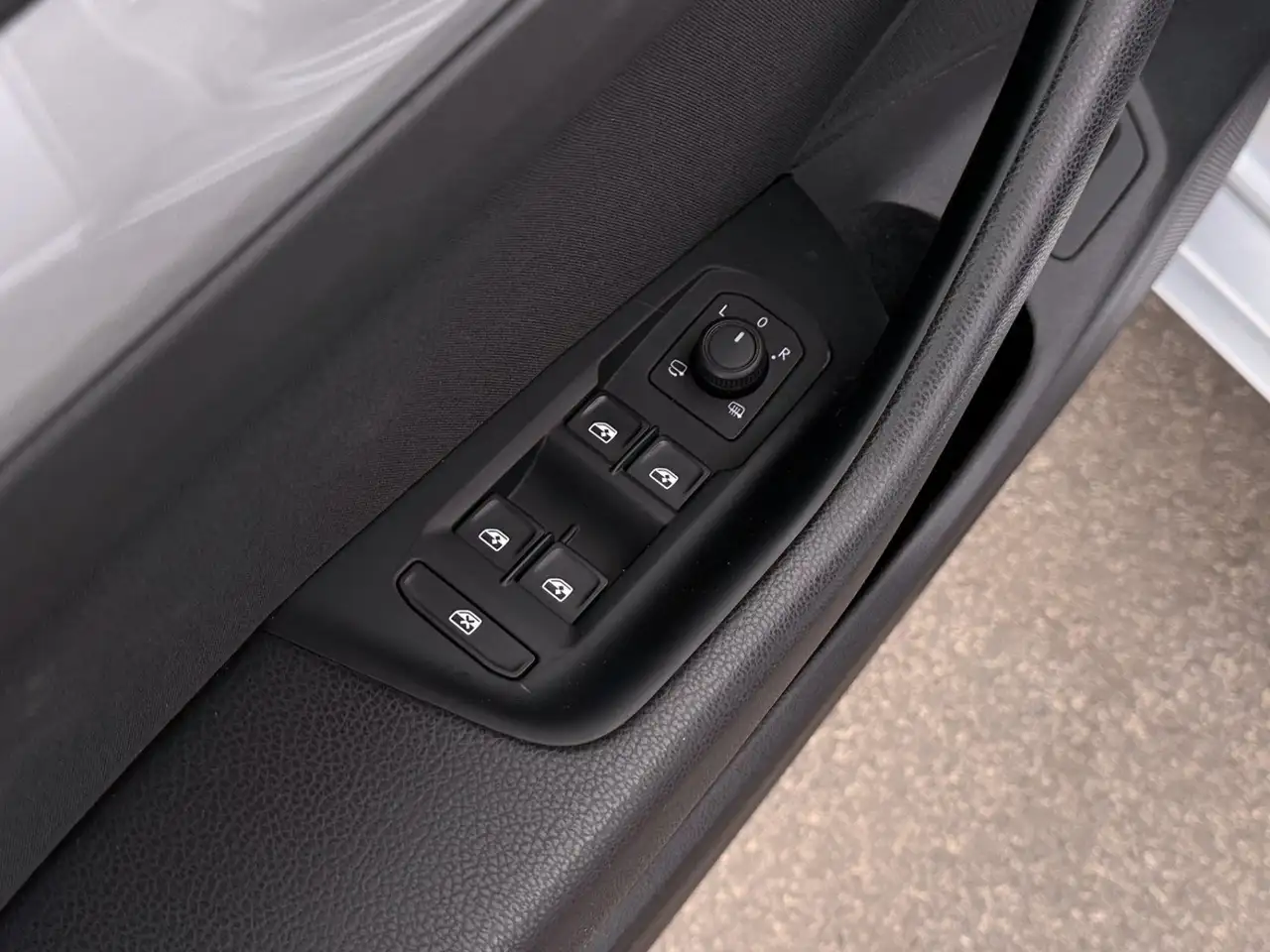 Volkswagen Passat 2.0 TDI 4Motion Business Aut LED, миниатюра 23