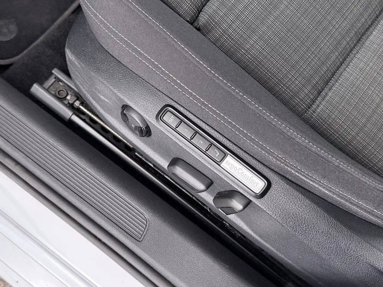Volkswagen Passat 2.0 TDI 4Motion Business Aut LED, миниатюра 24