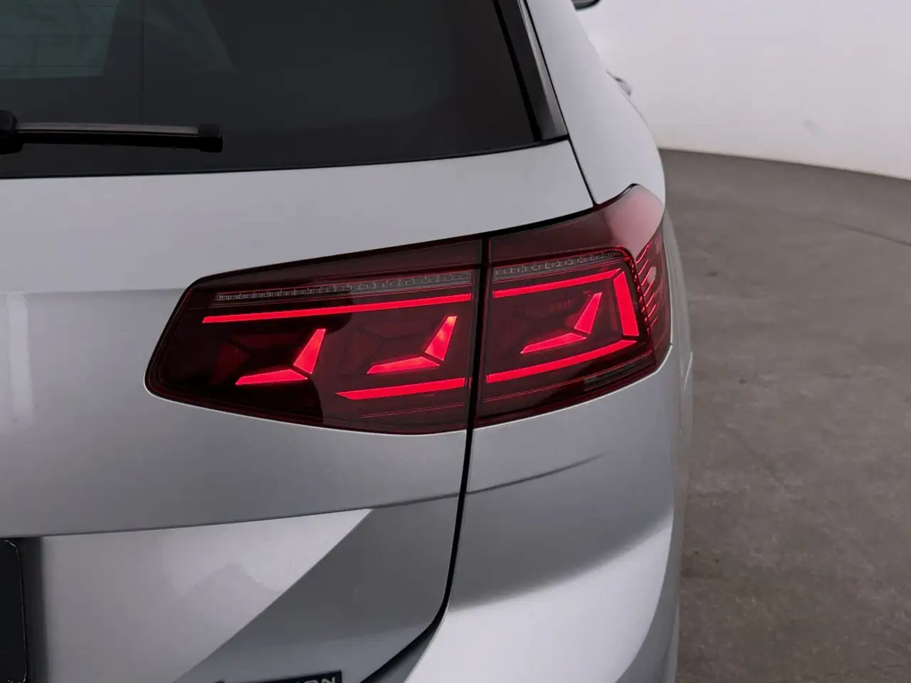 Volkswagen Passat 2.0 TDI 4Motion Business Aut LED, миниатюра 11