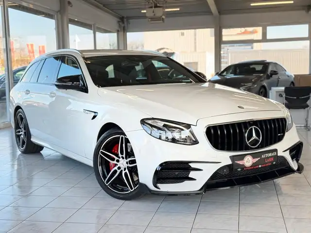Mercedes-Benz E 43 AMG E 43 4MATIC T 9G-TRONIC"AHK"FERNLICHTASS."