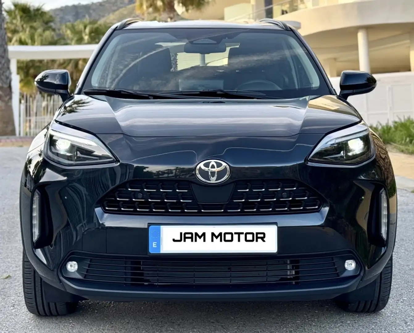 Toyota Yaris Cross 120H Business Plus Negro - 1