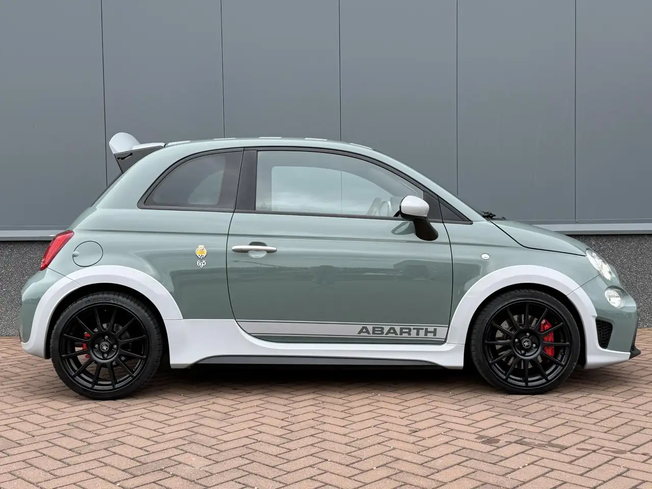 Abarth 695 2021 — фото 8