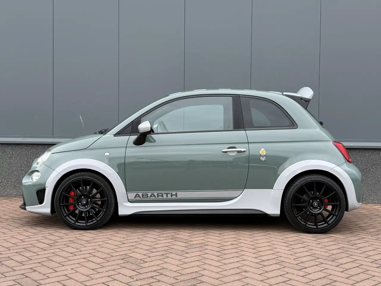 Abarth 695 2021 — фото 7