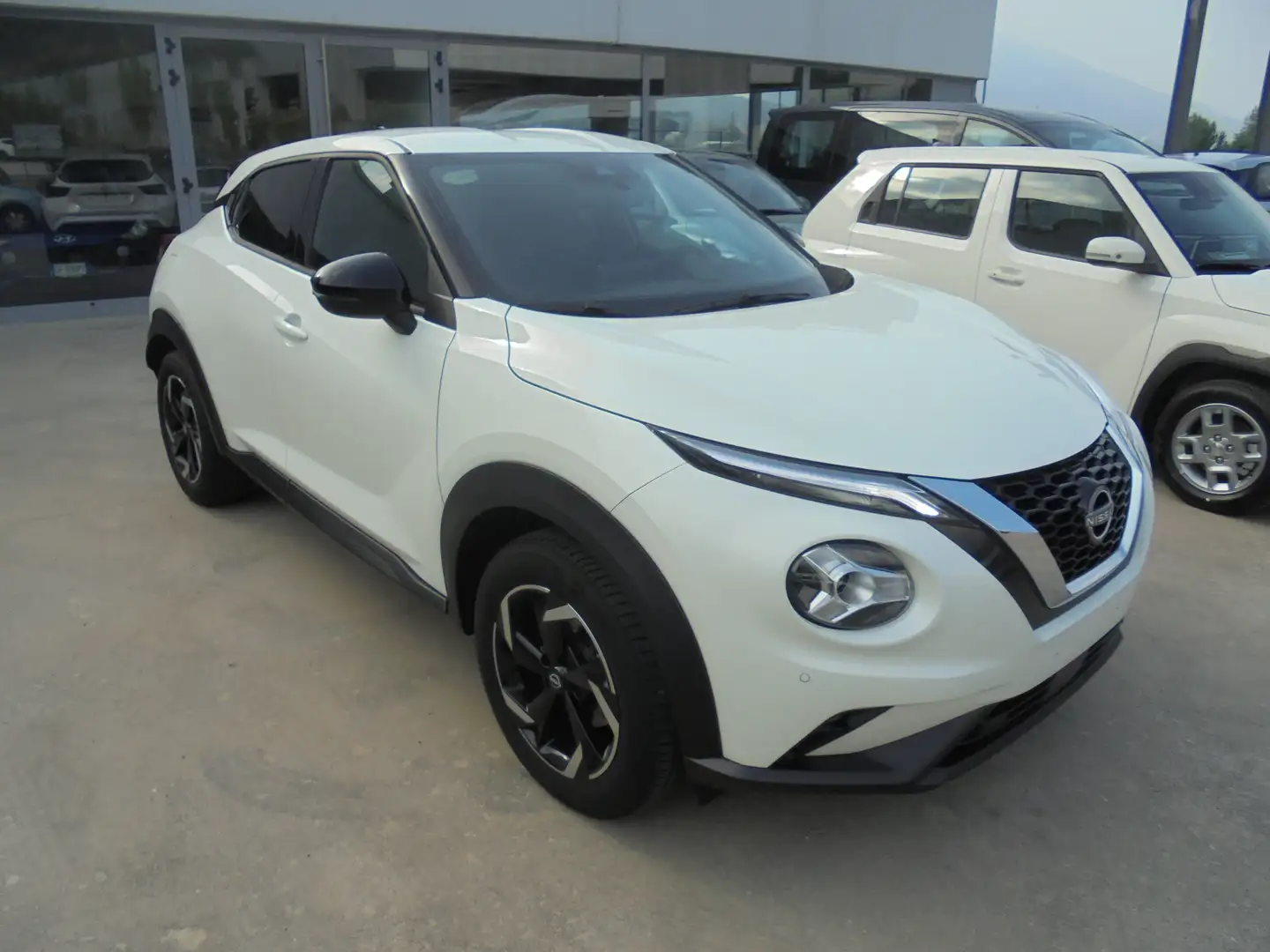 Nissan Juke 1.0 dig-t N-Connecta 114cv Blanc - 2
