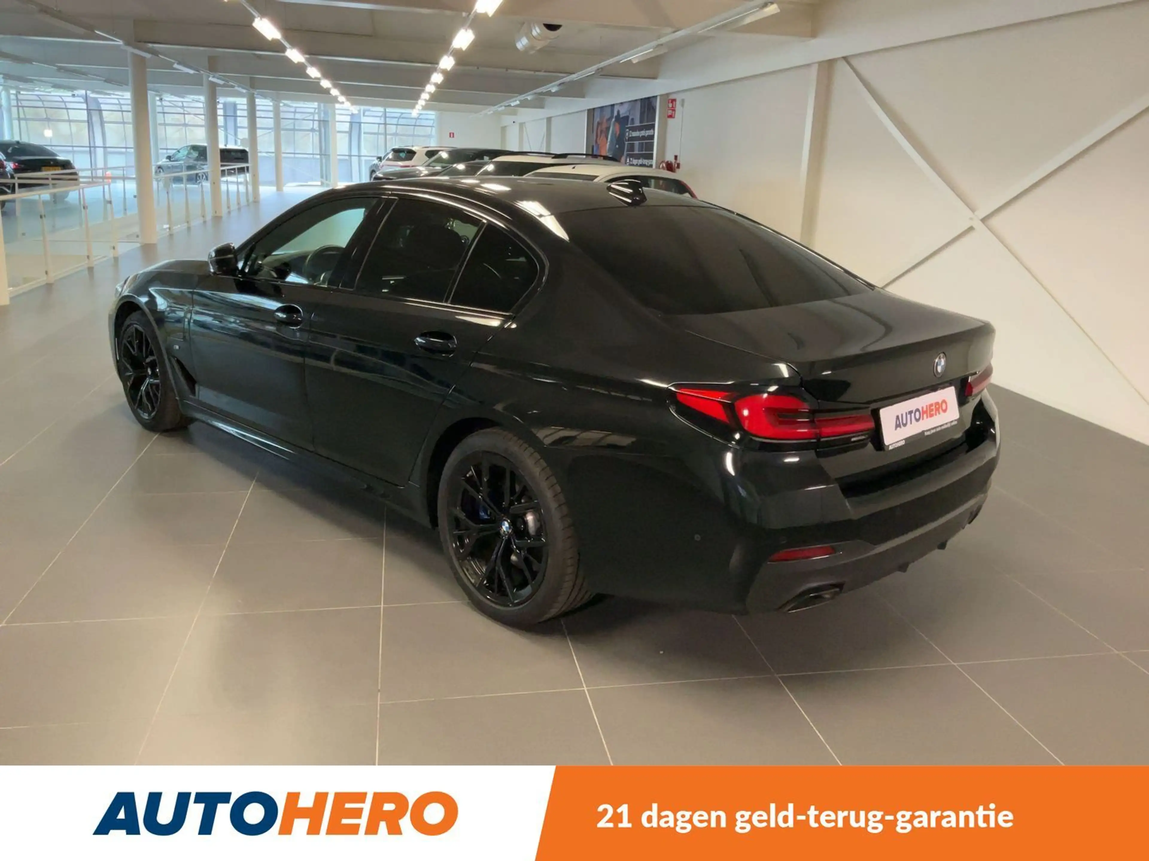 BMW 545 545e xDrive M Sport — photo 4