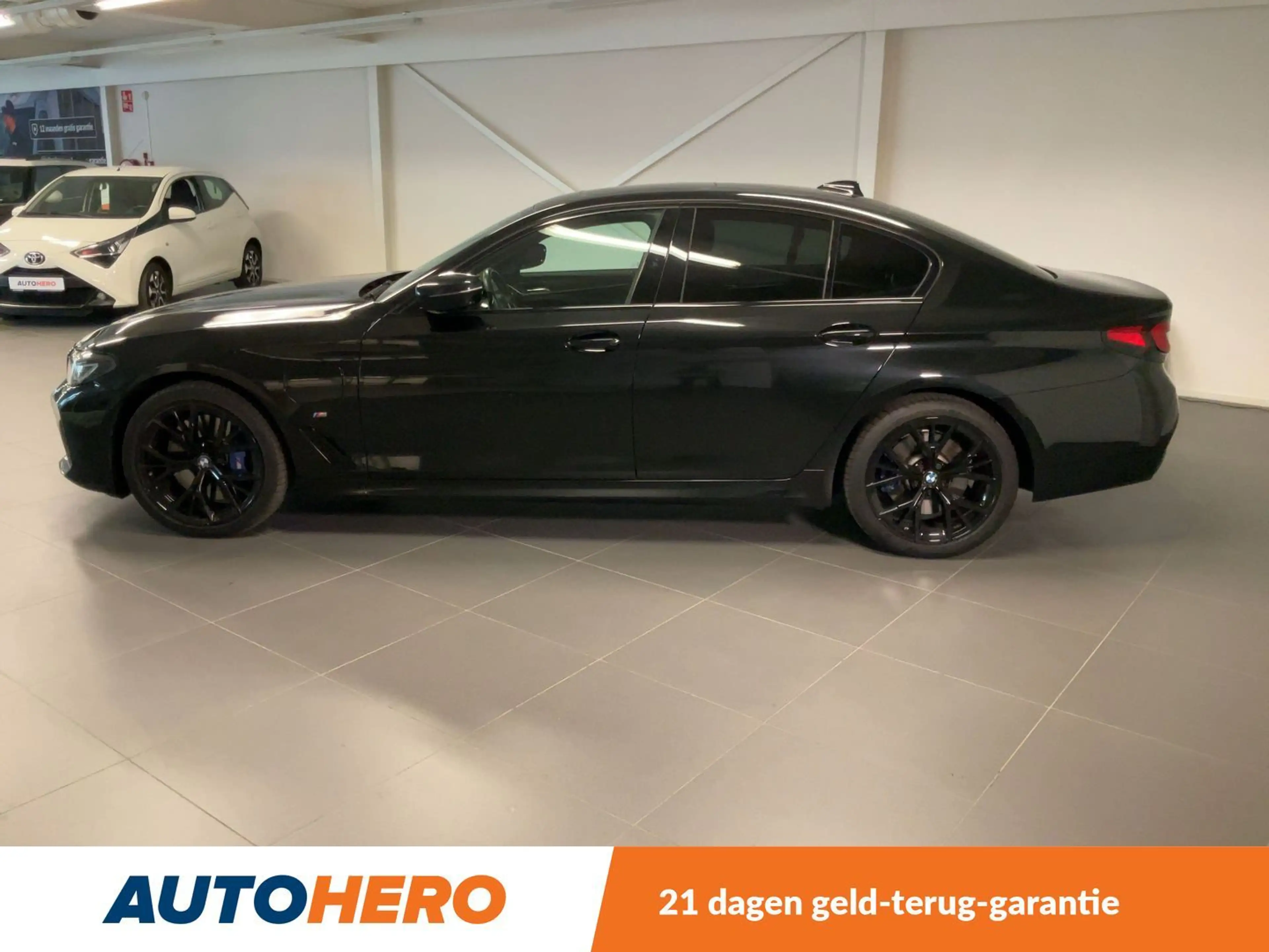 BMW 545 545e xDrive M Sport — photo 3
