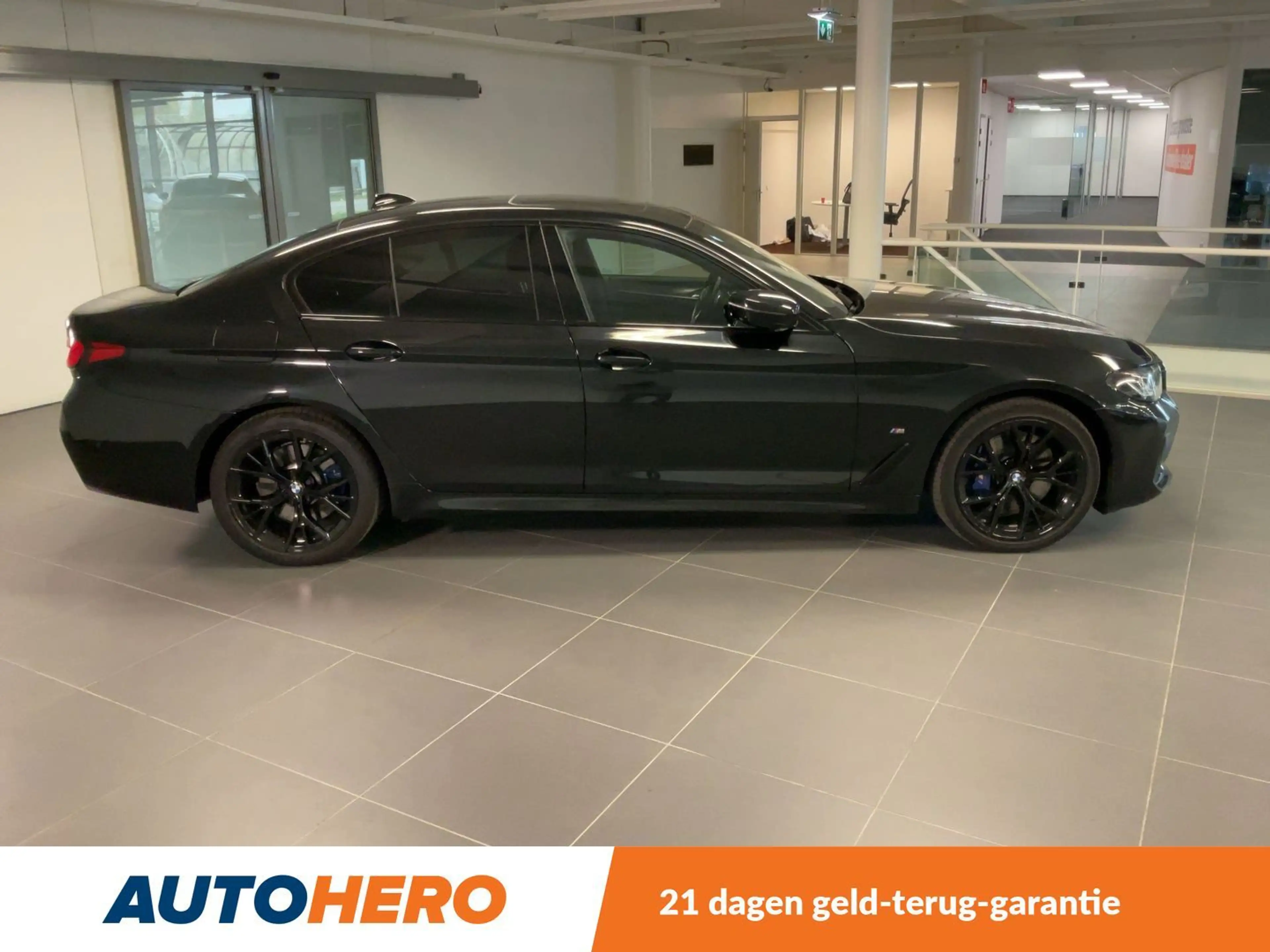 BMW 545 545e xDrive M Sport — photo 7