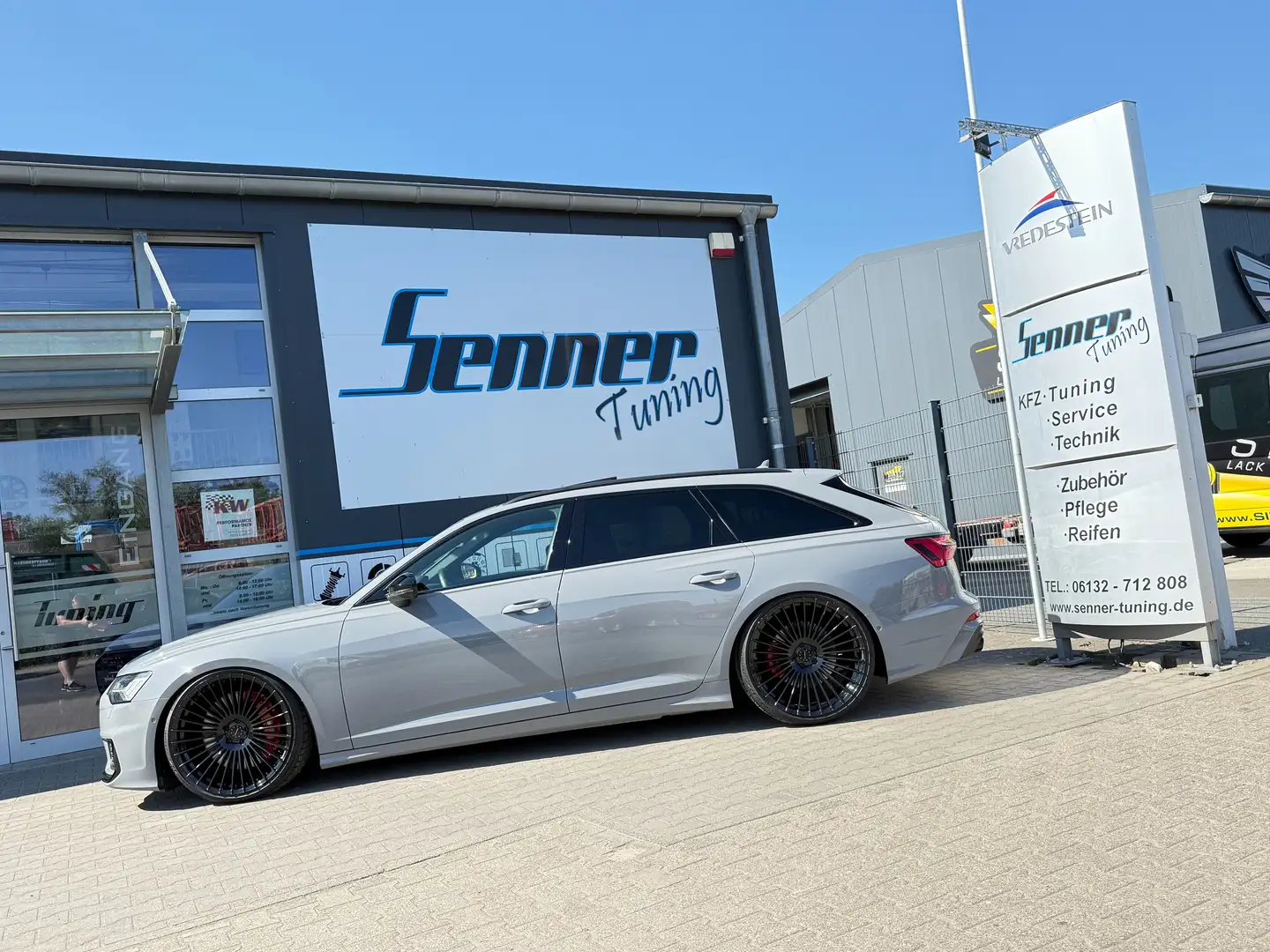 Audi S6 TDI Avant 22" Air SH Pano B&O Alc Sthz RS6 Grau Grey - 2