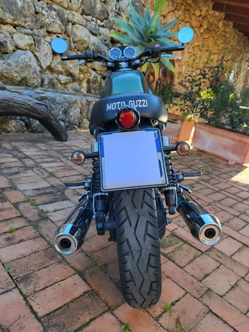 Moto Guzzi V 7 Stone Verde - 2