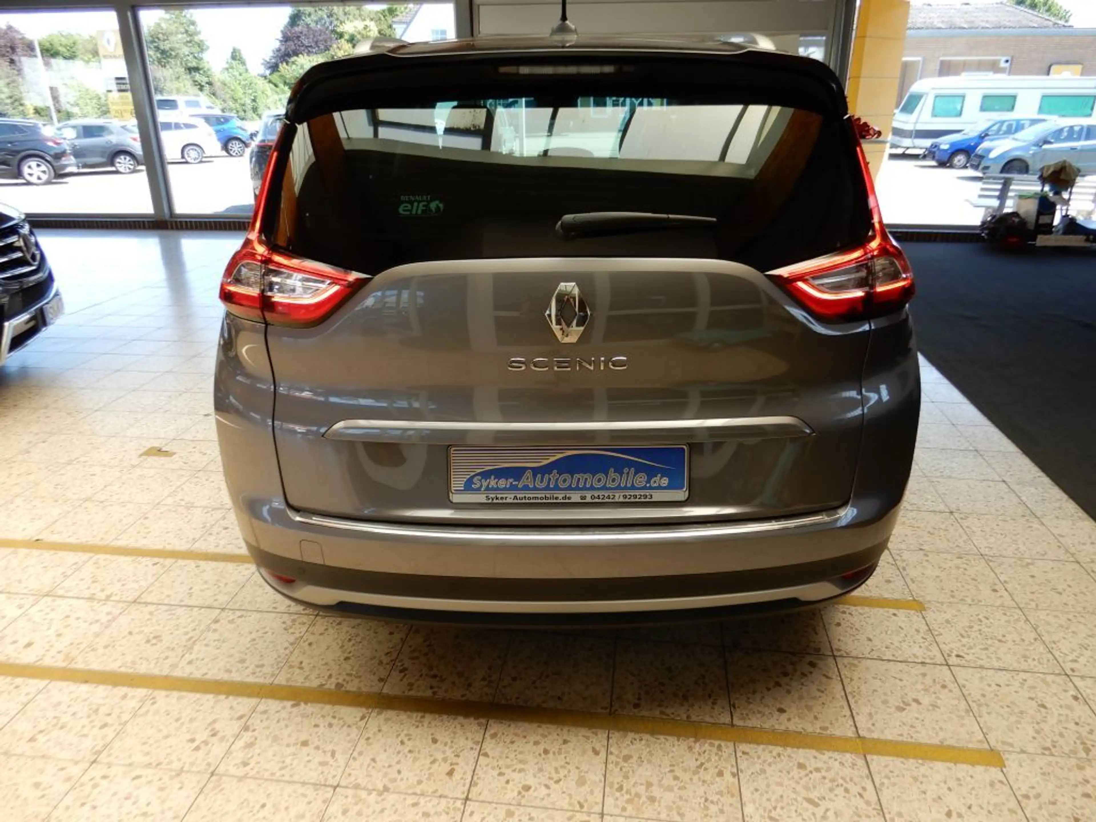 Renault Grand Scenic TCe 160 EDC Deluxe- LIMITED, 7-Sitz — photo 6