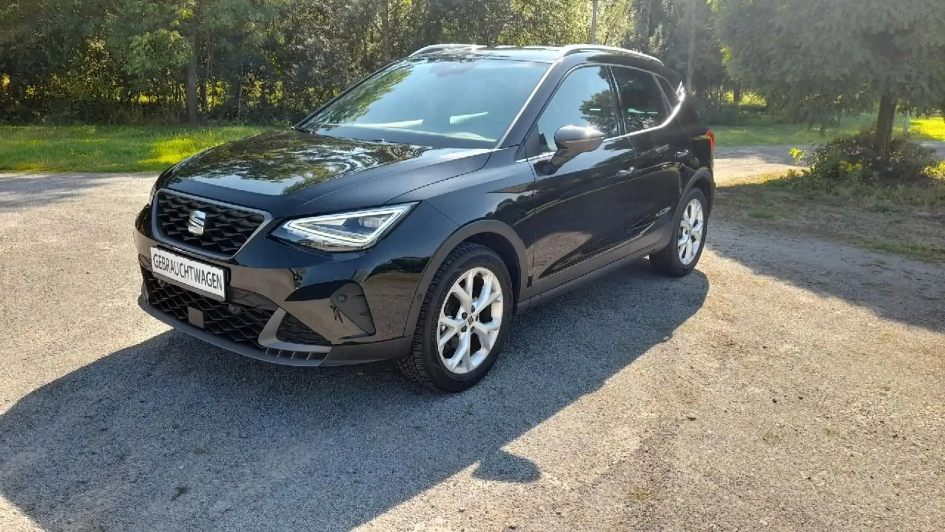 SEAT Arona FR 1.0 TSI NAVI LED RFK PLA SHZ Zwart - 1