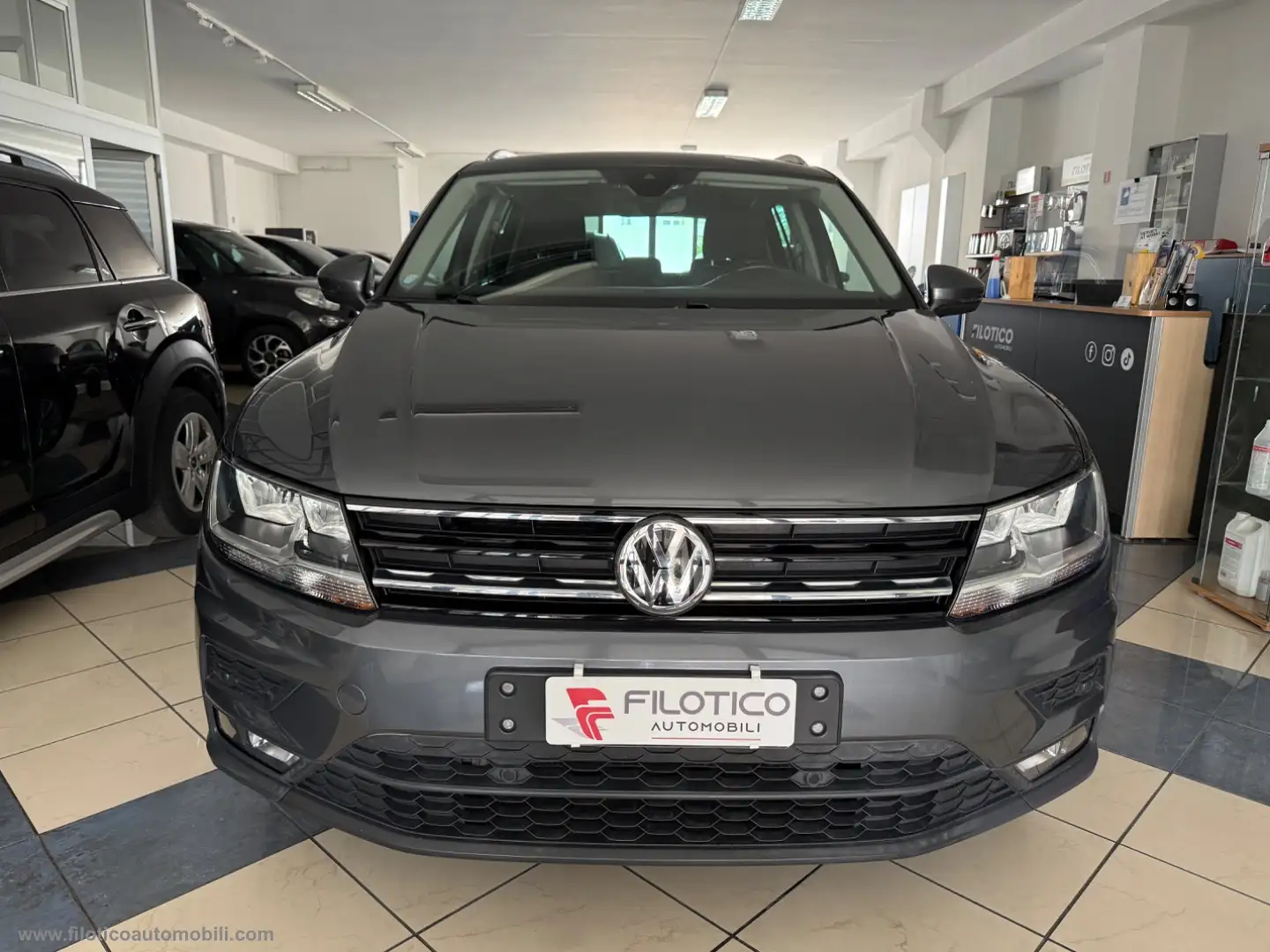 Volkswagen Tiguan 2.0 TDI DSG Business BMT NAVI- CARPLAY - ANDROID A Grigio - 2